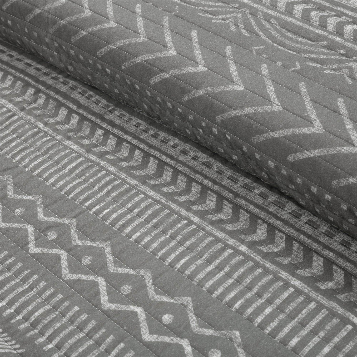 Full/Queen Scandinavian Dark Grey Chevron Reversible Cotton Quilt Set-2