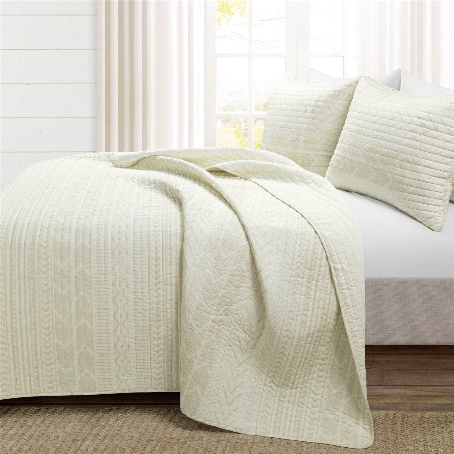 Full/Queen Scandinavian Chevron Ivory Beige Reversible Cotton Quilt Set-1