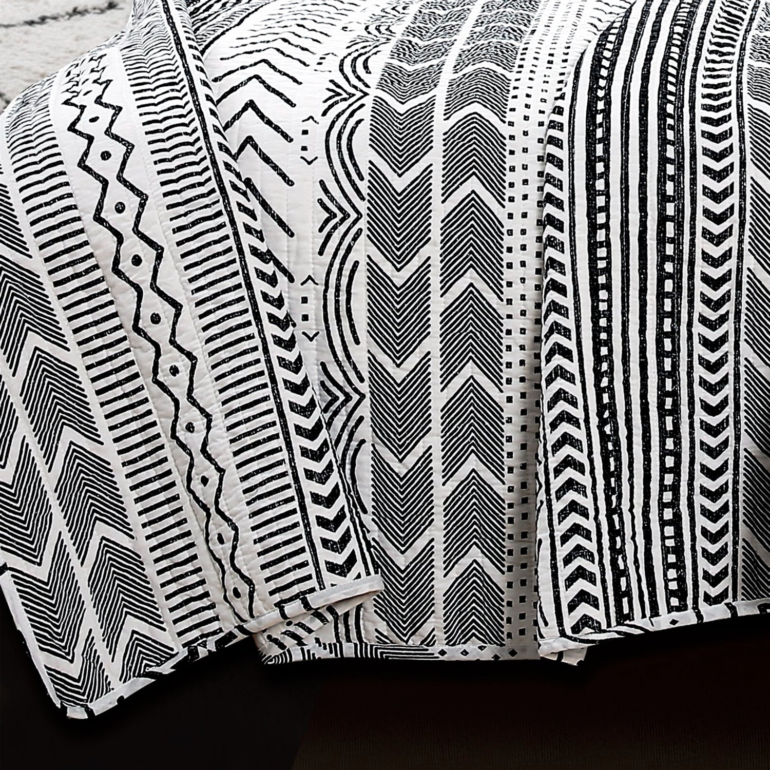 3 Piece Scandinavian Black White Reversible Cotton Set in Full/Queen-4