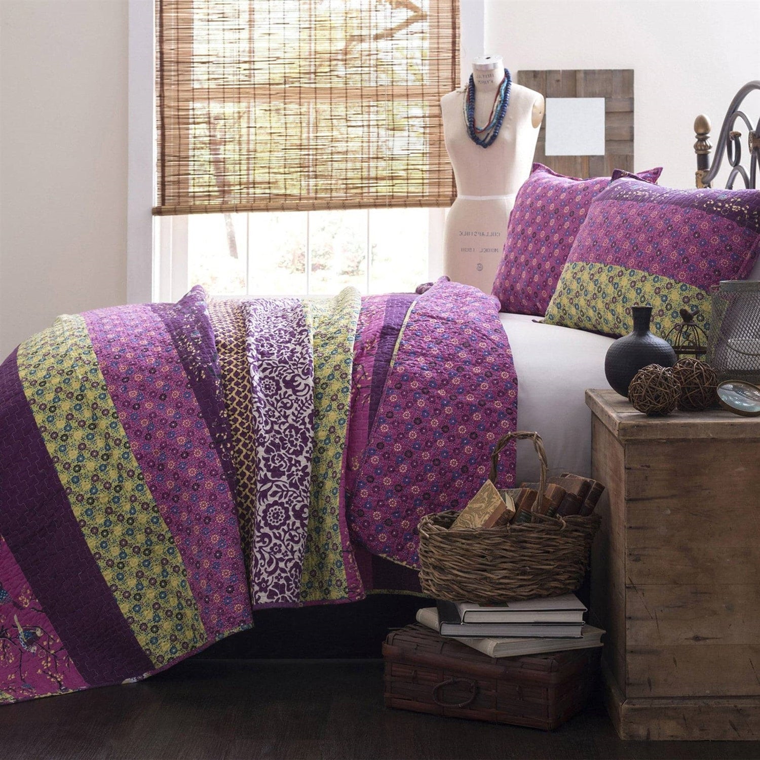 Full/Queen Vibrant Purple Yellow Boho Floral Reversible Lightweight Quilt Set-0