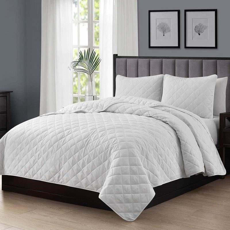 Full/Queen 3-Piece White Polyester Microfiber Diamond Quilted Quilt Set-2