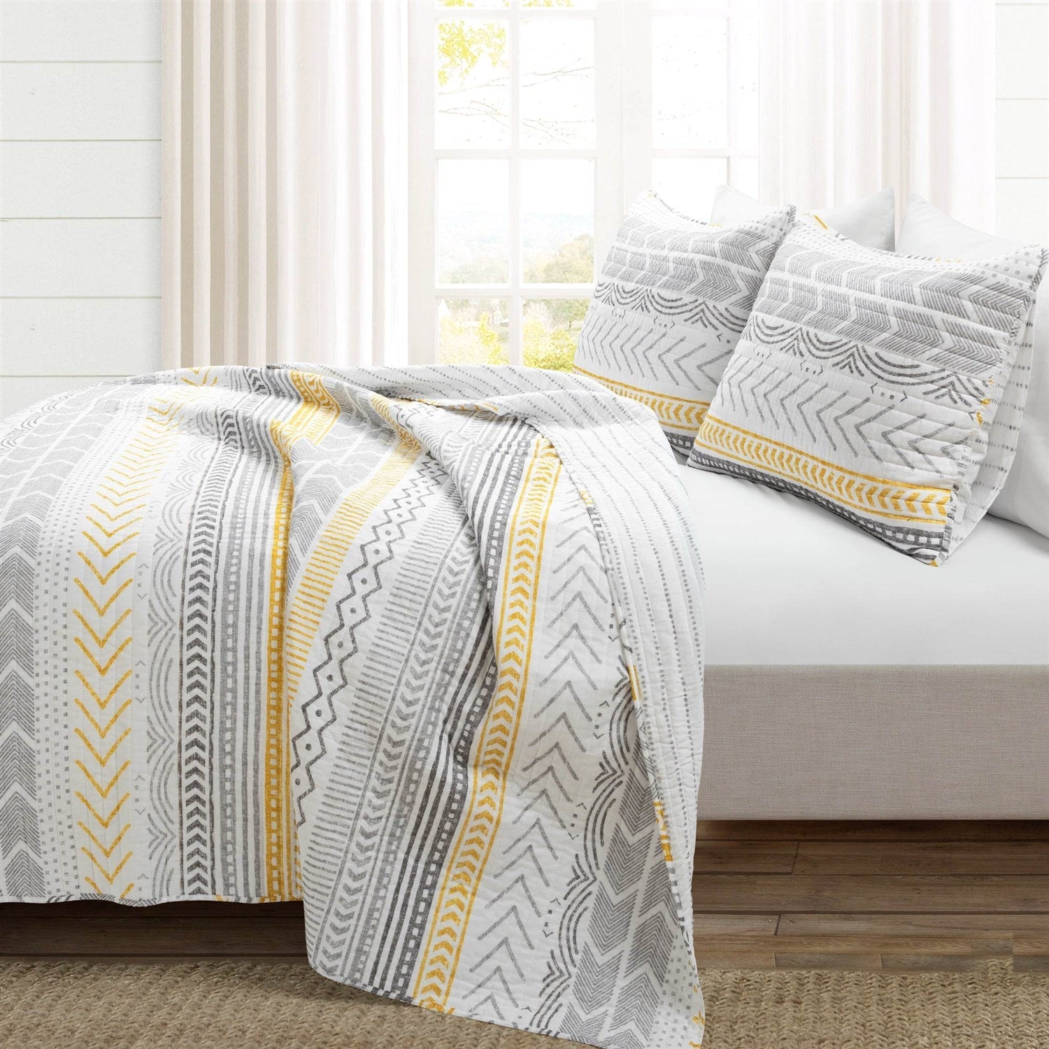 Full/Queen Scandinavian Grey/Yellow Reversible Cotton Quilt Set-1