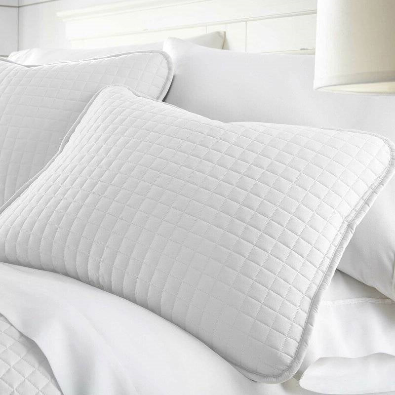 Twin/Twin XL Lightweight White Ultra Soft 2-Piece Microfiber Quilt Set-2