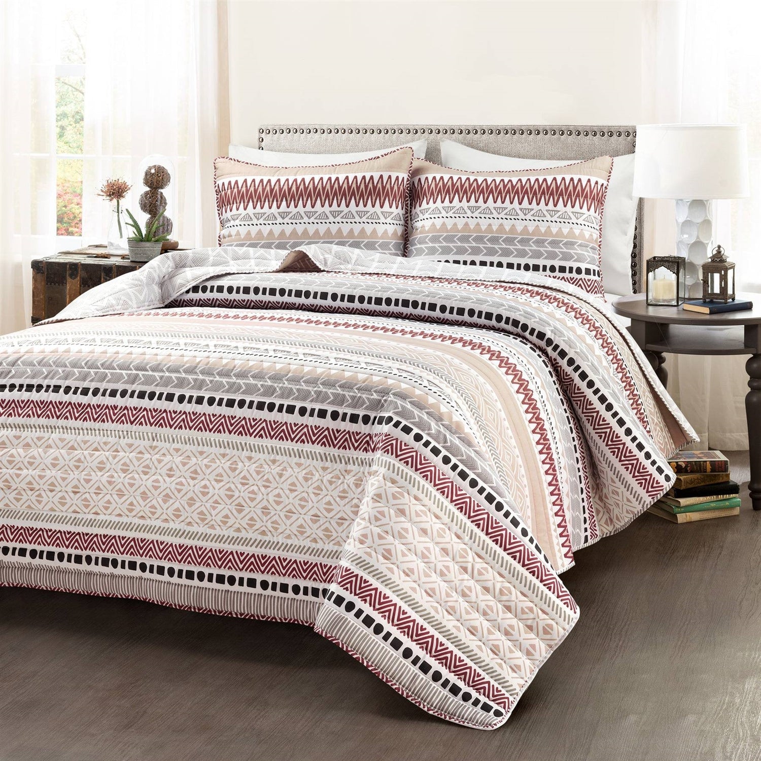 Full/Queen Lightweight Rustic Red Chevron Stripe Reversible 3 Piece Quilt Set-0