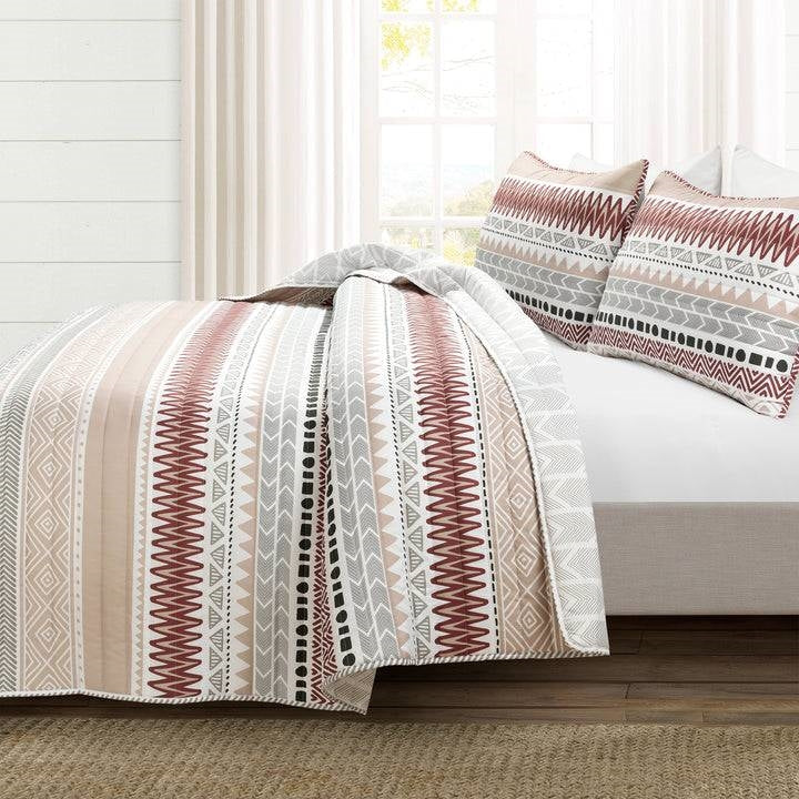 Full/Queen Lightweight Rustic Red Chevron Stripe Reversible 3 Piece Quilt Set-1