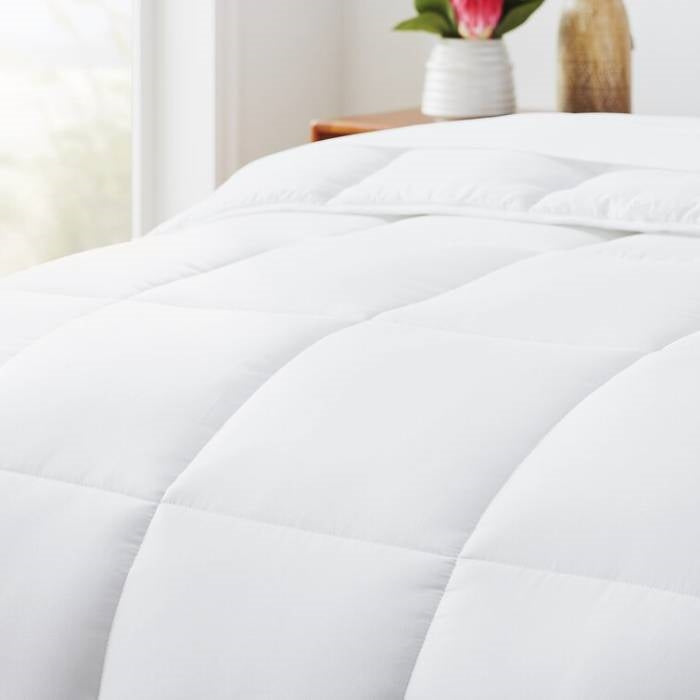 Full Size Cozy All Seasons Plush White Polyester Down Alternative Comforter-3