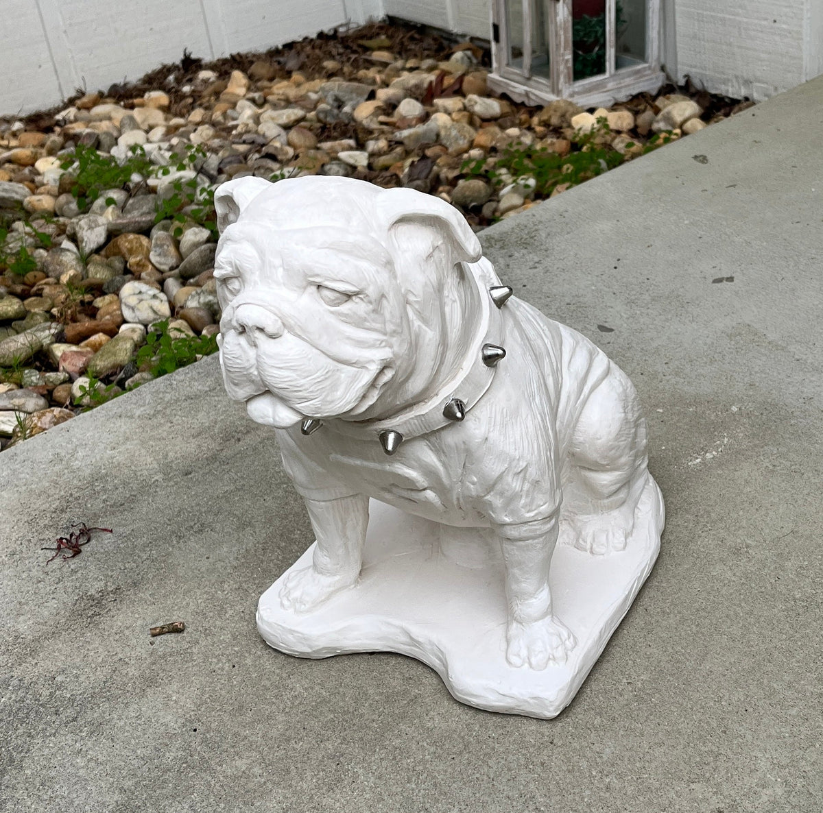 Georgia Bulldogs UGA Mascot White Cement Statue