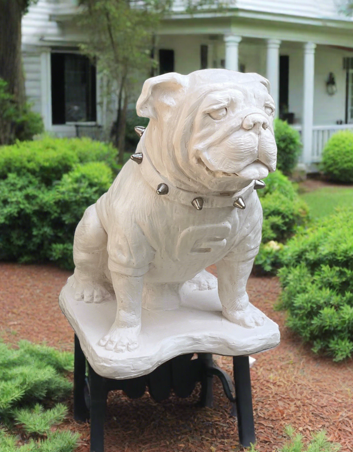 Georgia Bulldogs UGA Mascot White Cement Statue