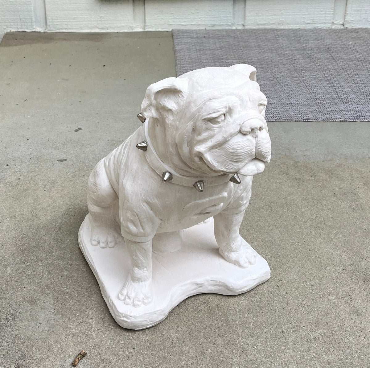 Georgia Bulldogs UGA Mascot White Cement Statue