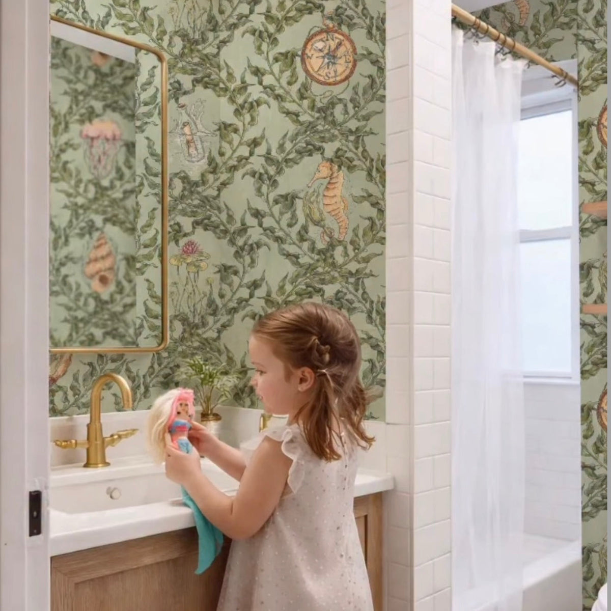 Perla Wallpaper by Naturally Antique