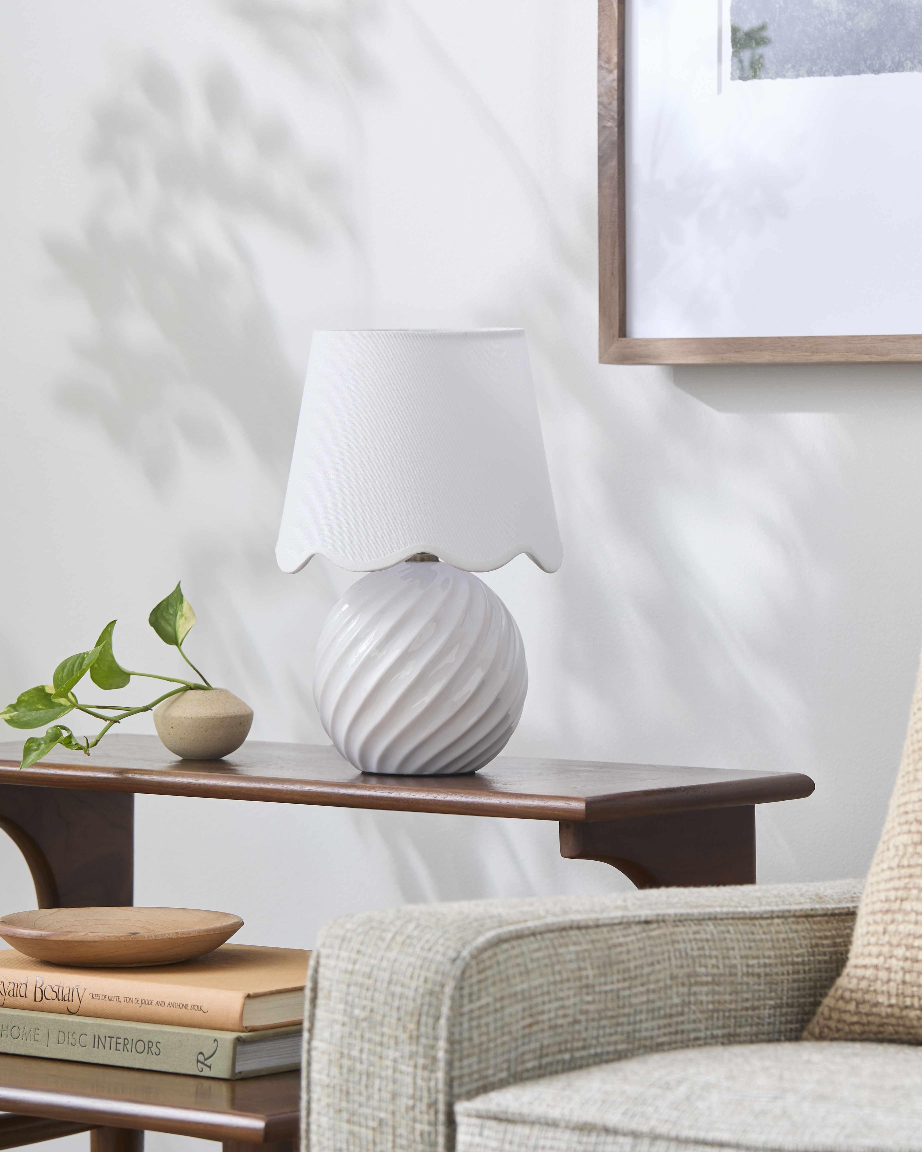 Gestalgar Table Lamp - PRHOMZ