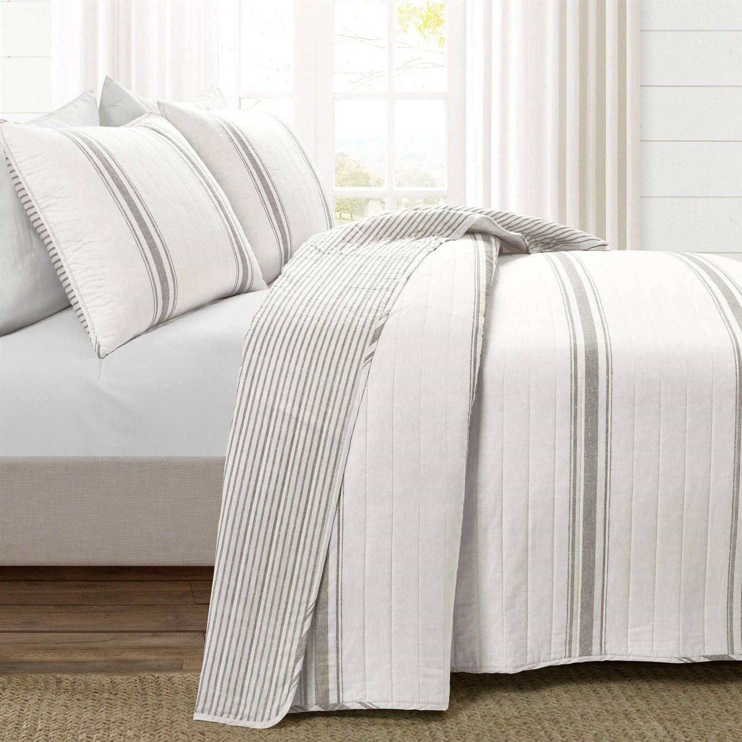 King Size Grey White 3 Piece Stripe Reversible Cotton Quilt Set-1