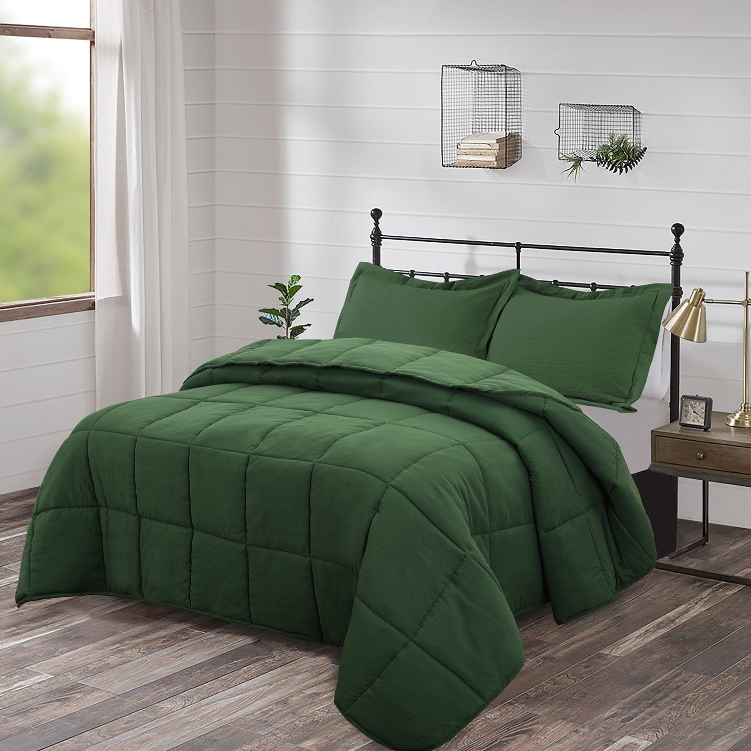 Queen Size Green 3 Piece Microfiber Reversible Comforter Set-1