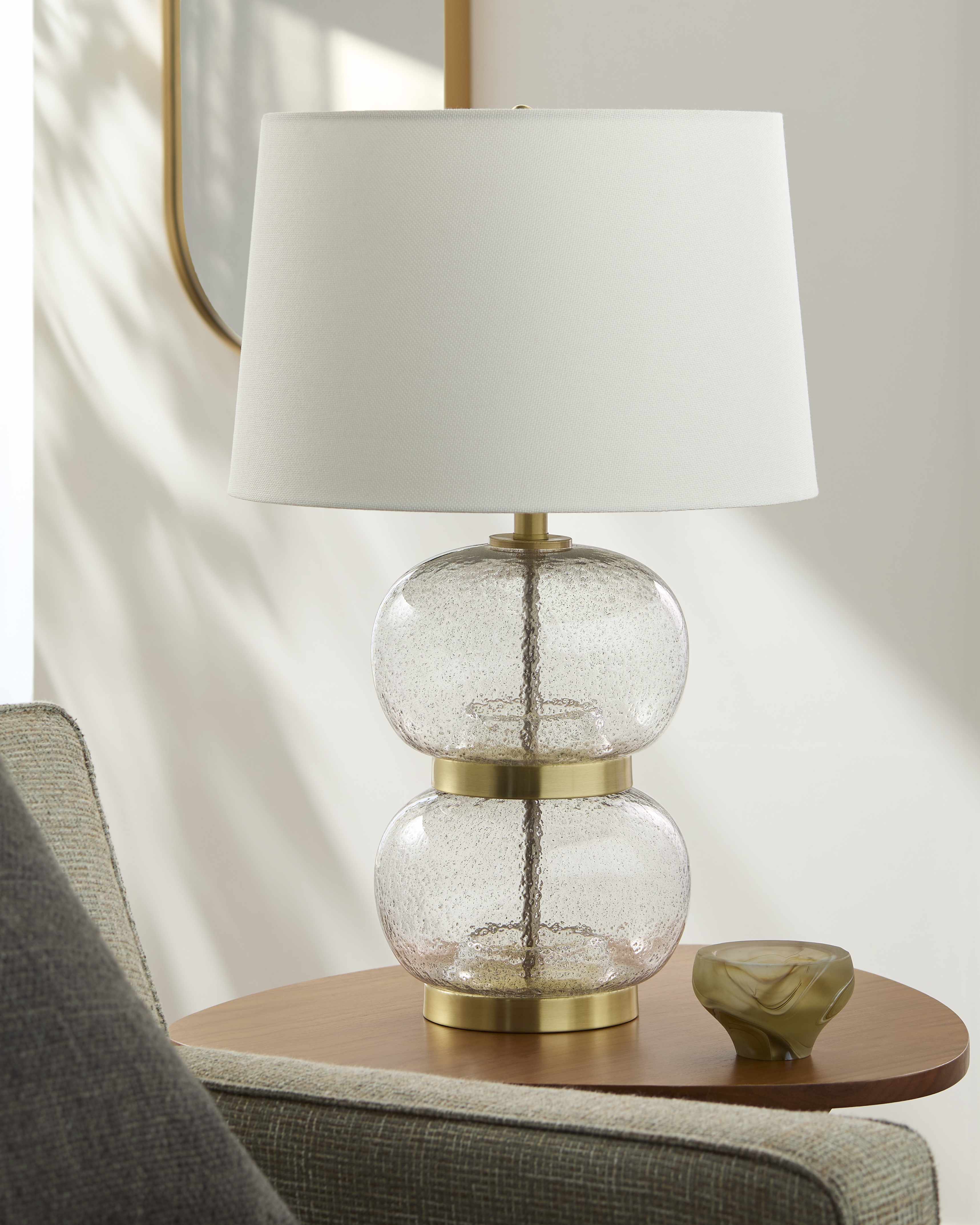 Geistthal White Table Lamp-3