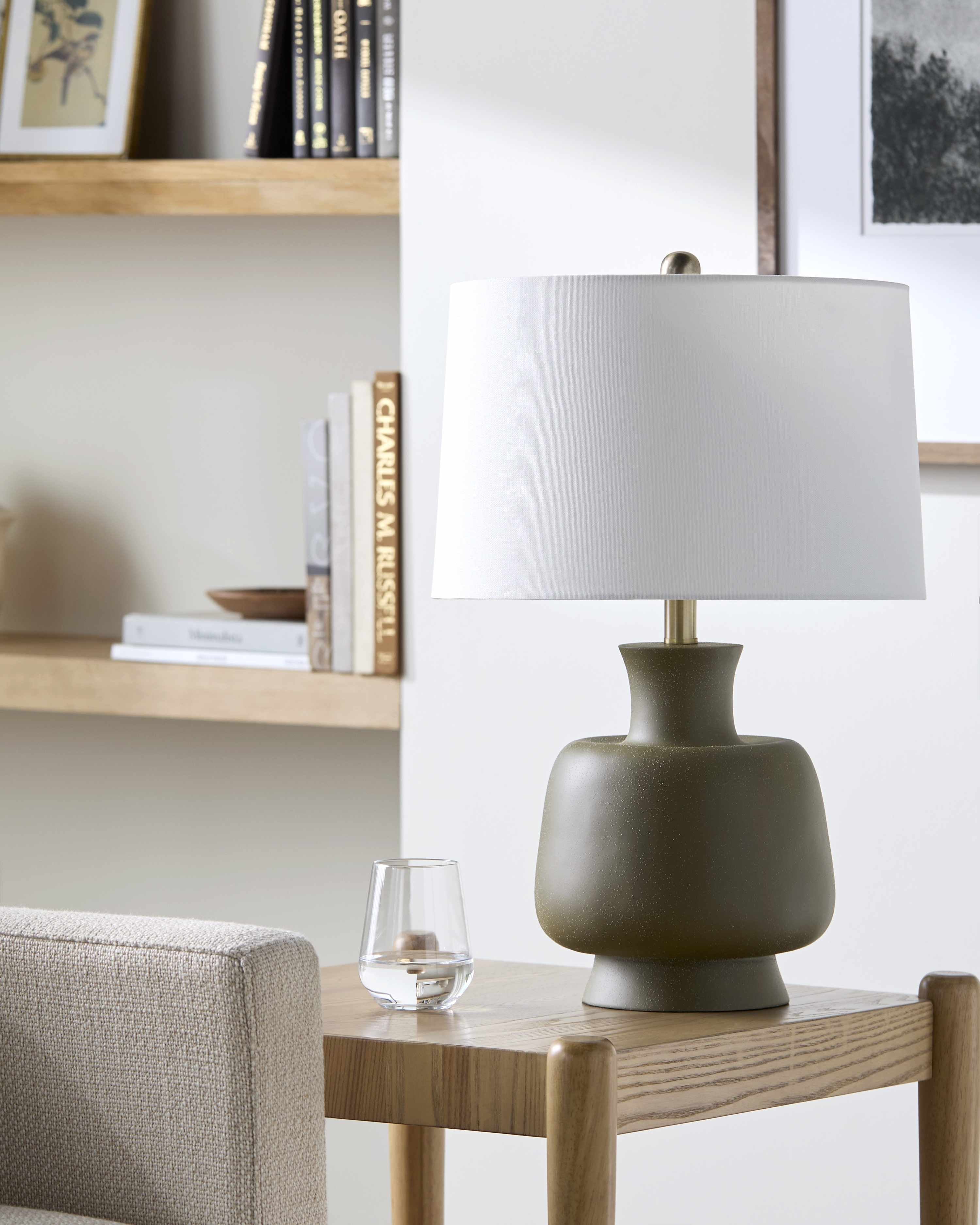 Gifflenga Green Table Lamp-3