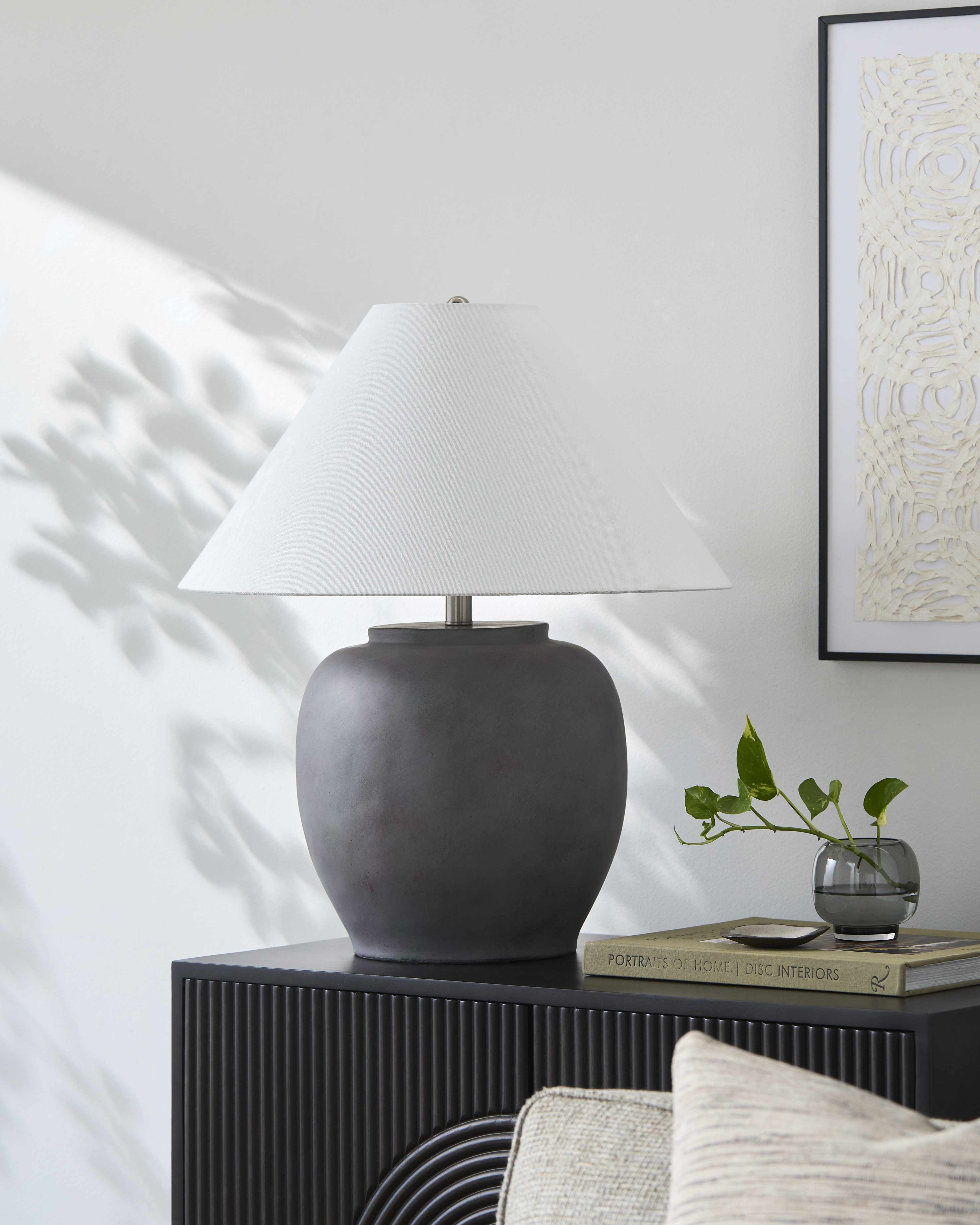 Gurgurnica Table Lamp-4