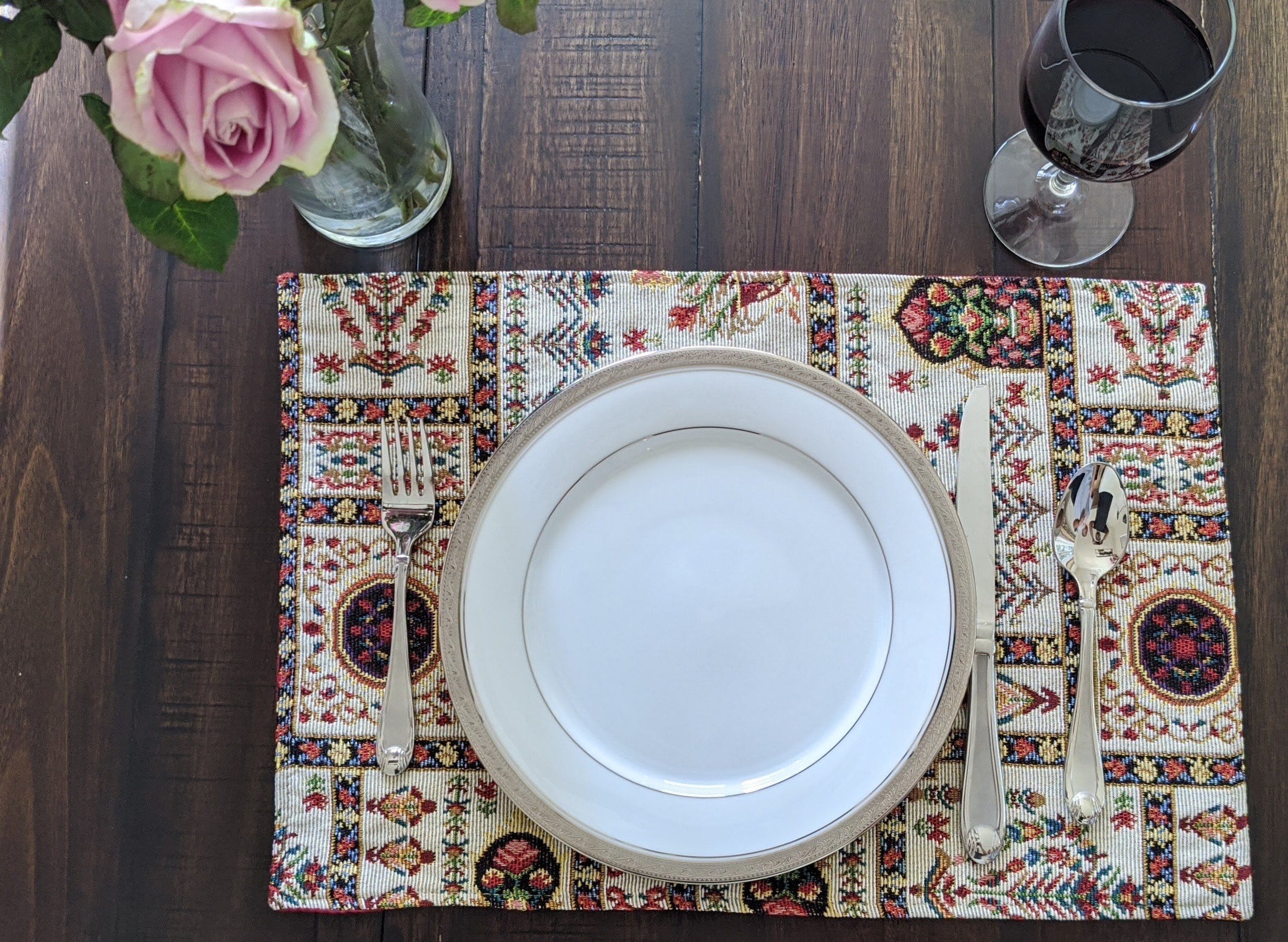 DaDa Bedding Set of 8 Pieces Light Botanical Mughal Floral Table Woven Tapestry - 4 Placemats, 2 Table Runners, 2 Throw Pillow Covers (18196)