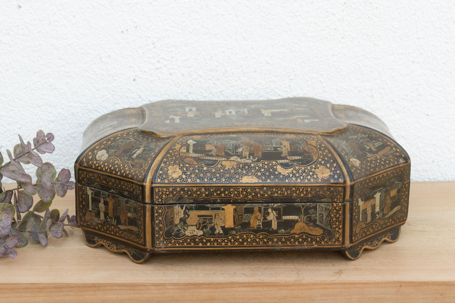 Large Vintage Black & Gold Chinoiserie Box