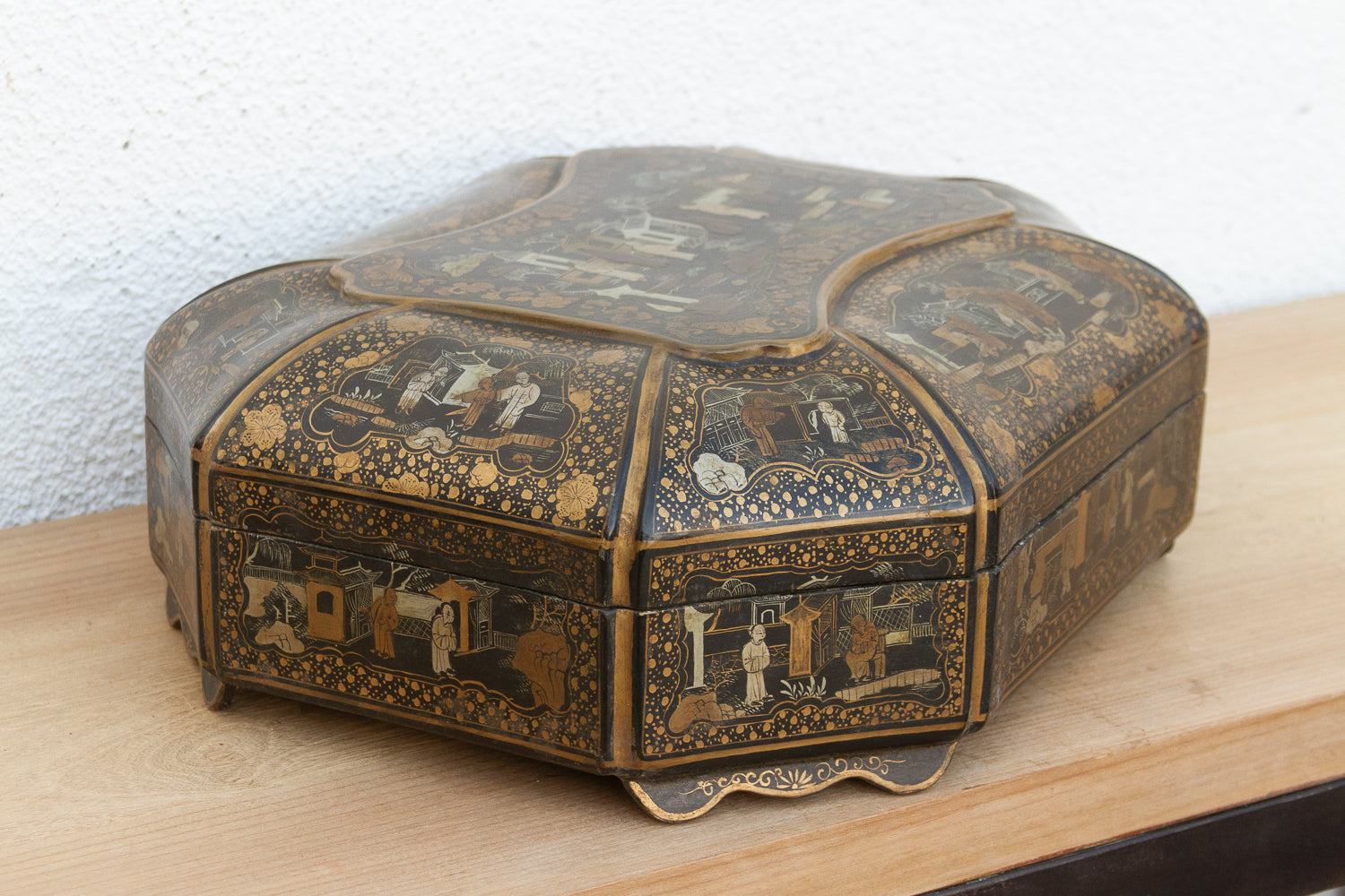Large Vintage Black & Gold Chinoiserie Box