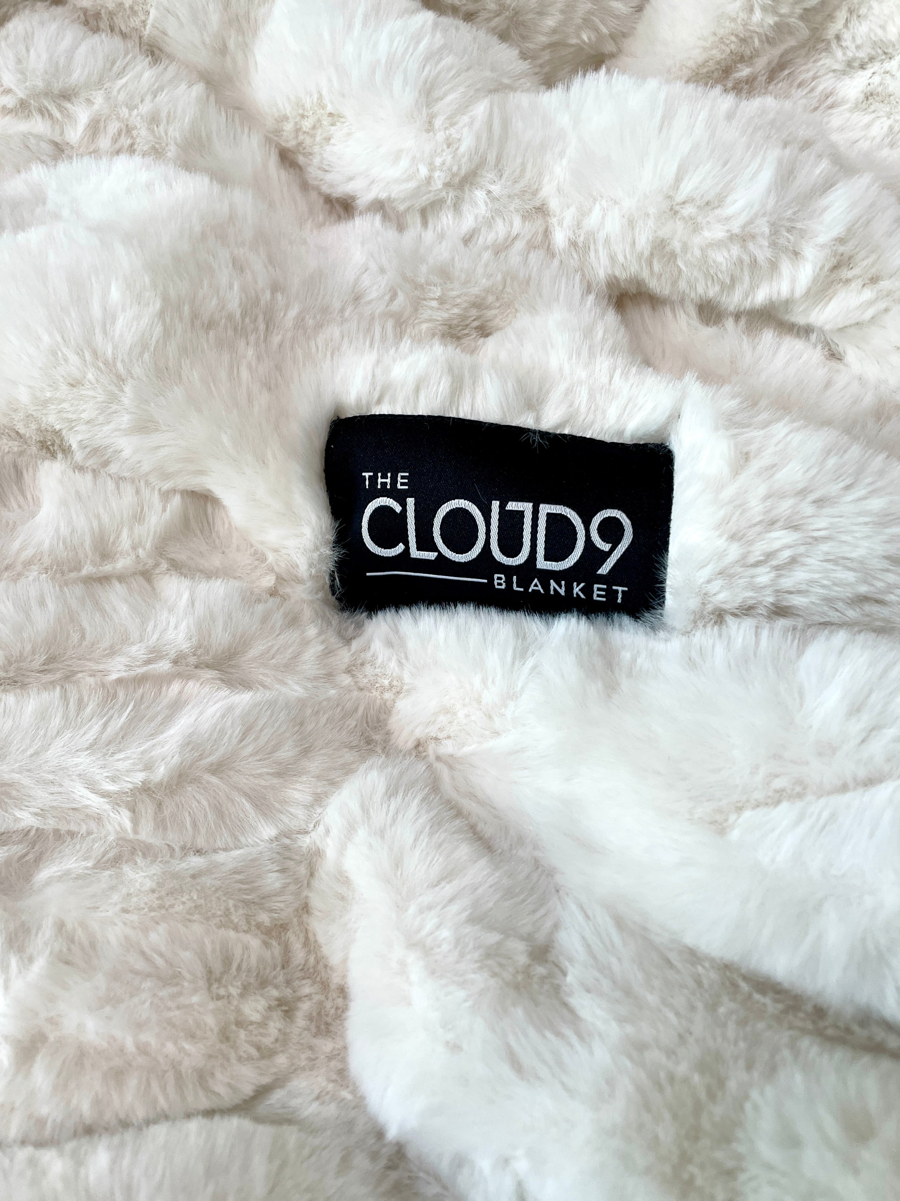 Ivory Faux Fur Blanket - Medium: 50"x60"