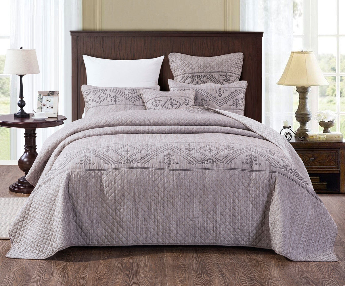 DaDa Bedding Whimsical Lavender Grey Cottage Soft Quilted Coverlet Bedspread Set - Twin (JHW866)