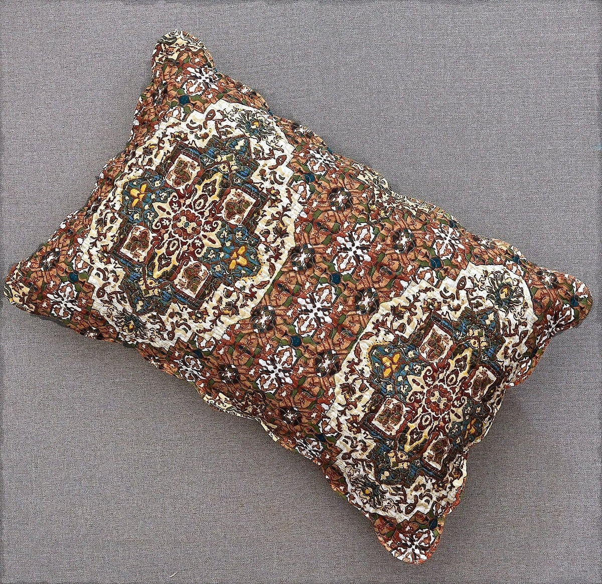 DaDa Bedding Rustic Earthy Cross Motif Folk Ogee Moroccan Scalloped Quilted Bedspread Set (JHW-944)