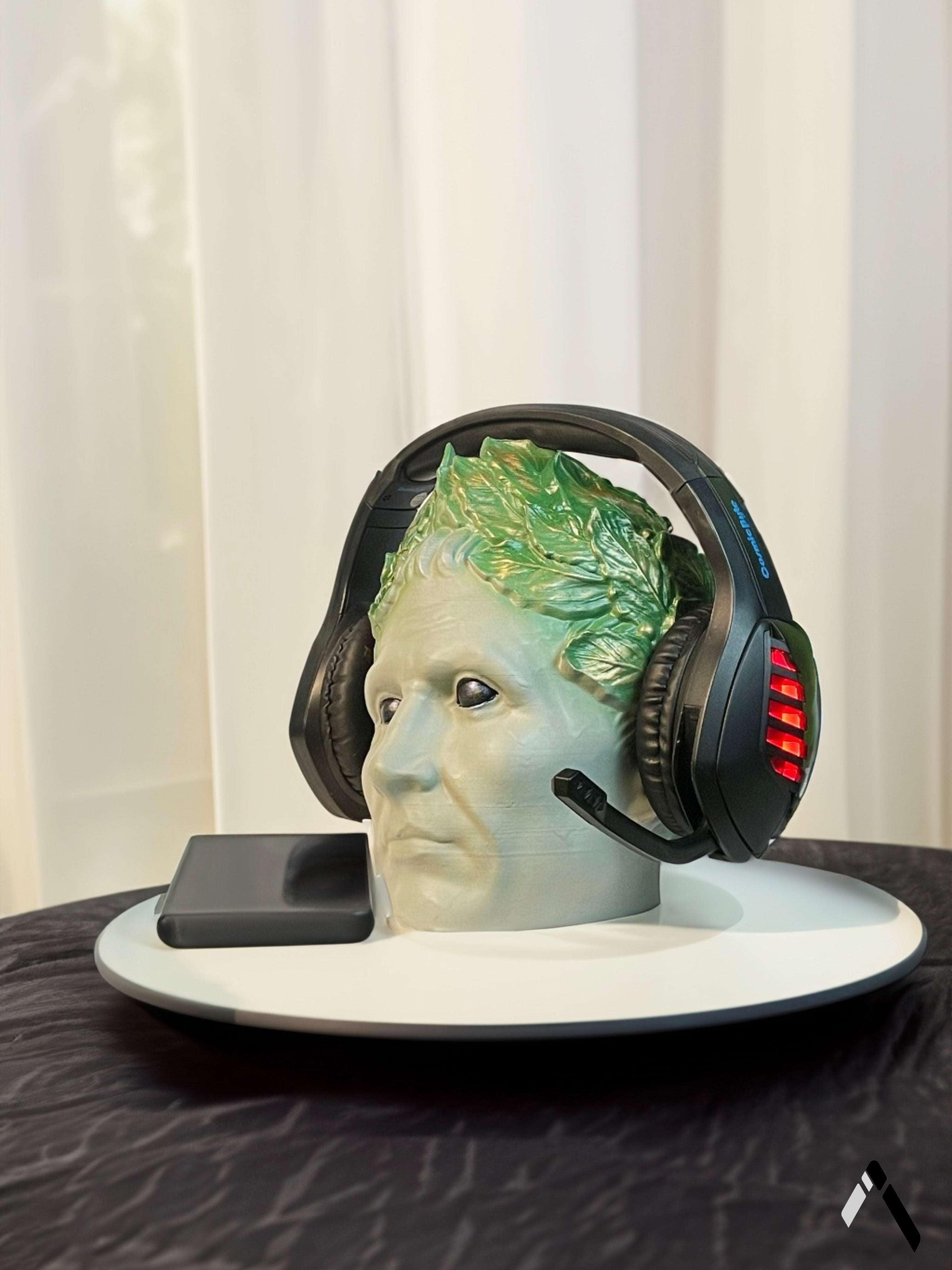 Julius Caesar Head Statue & Headphone Stand-0