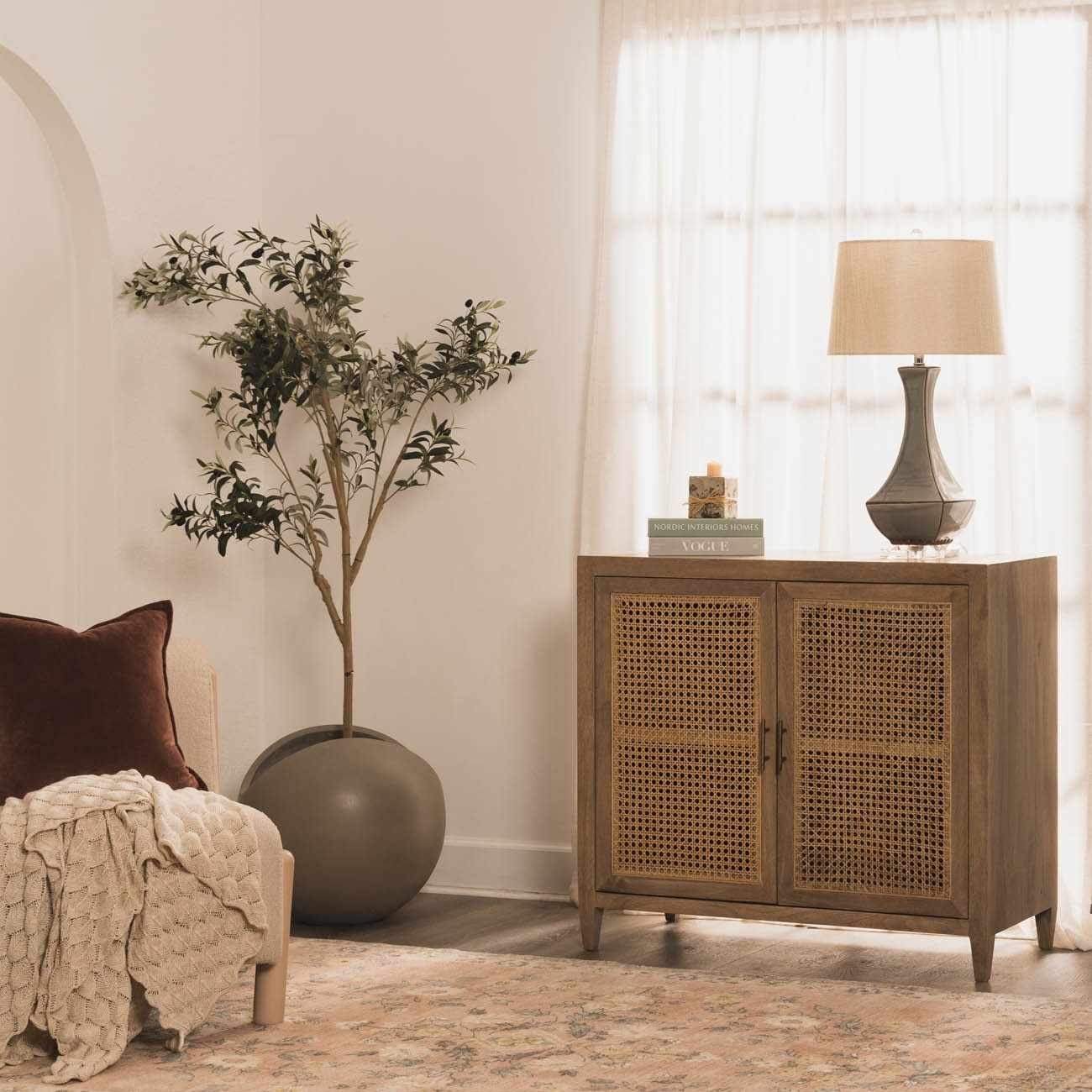 Kalilangan Gray Ceramic Table Lamp-1