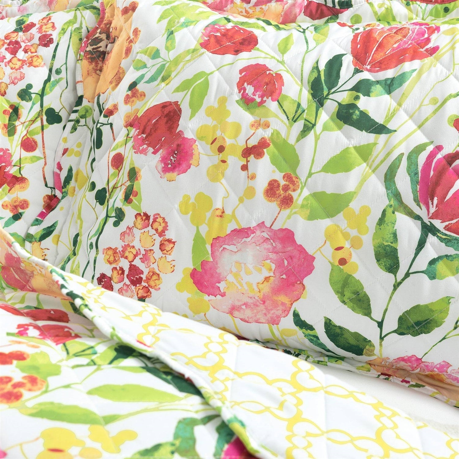 King/Cal King Lightweight Polyester Scalloped Edges Floral Quilt Set-2