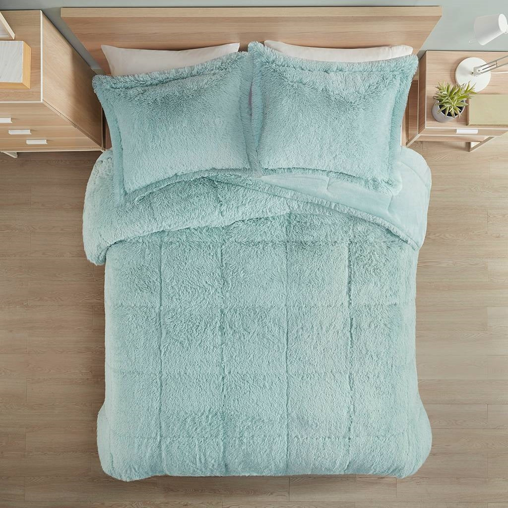 King/CAL King Soft Sherpa Faux Fur 3-Piece Comforter Set in Light Teal Blue-0