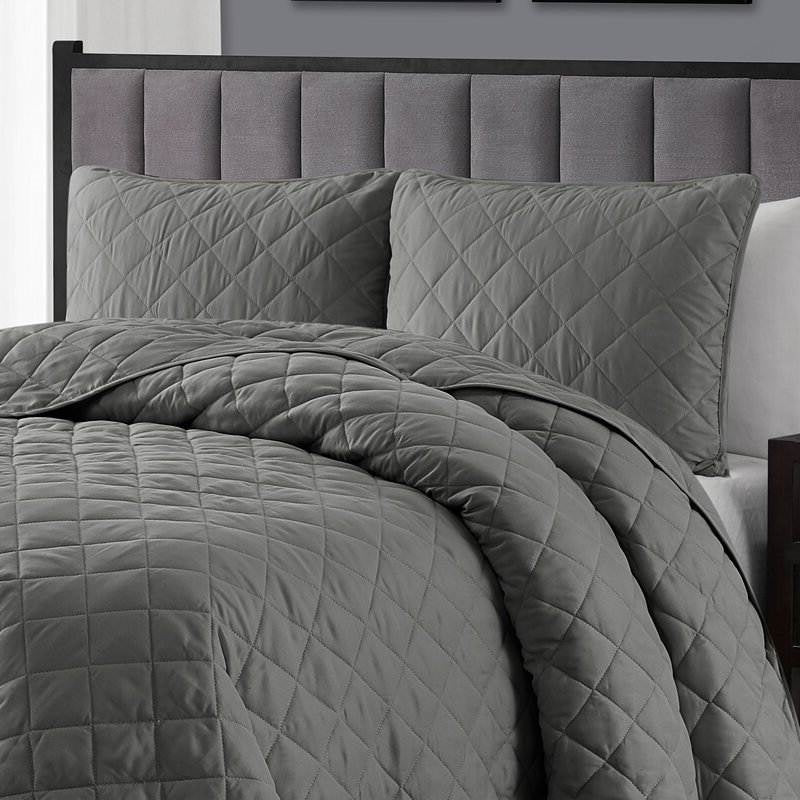 King/CAL King 3-Piece Dark Grey Polyester Microfiber Diamond Quilted Quilt Set-2