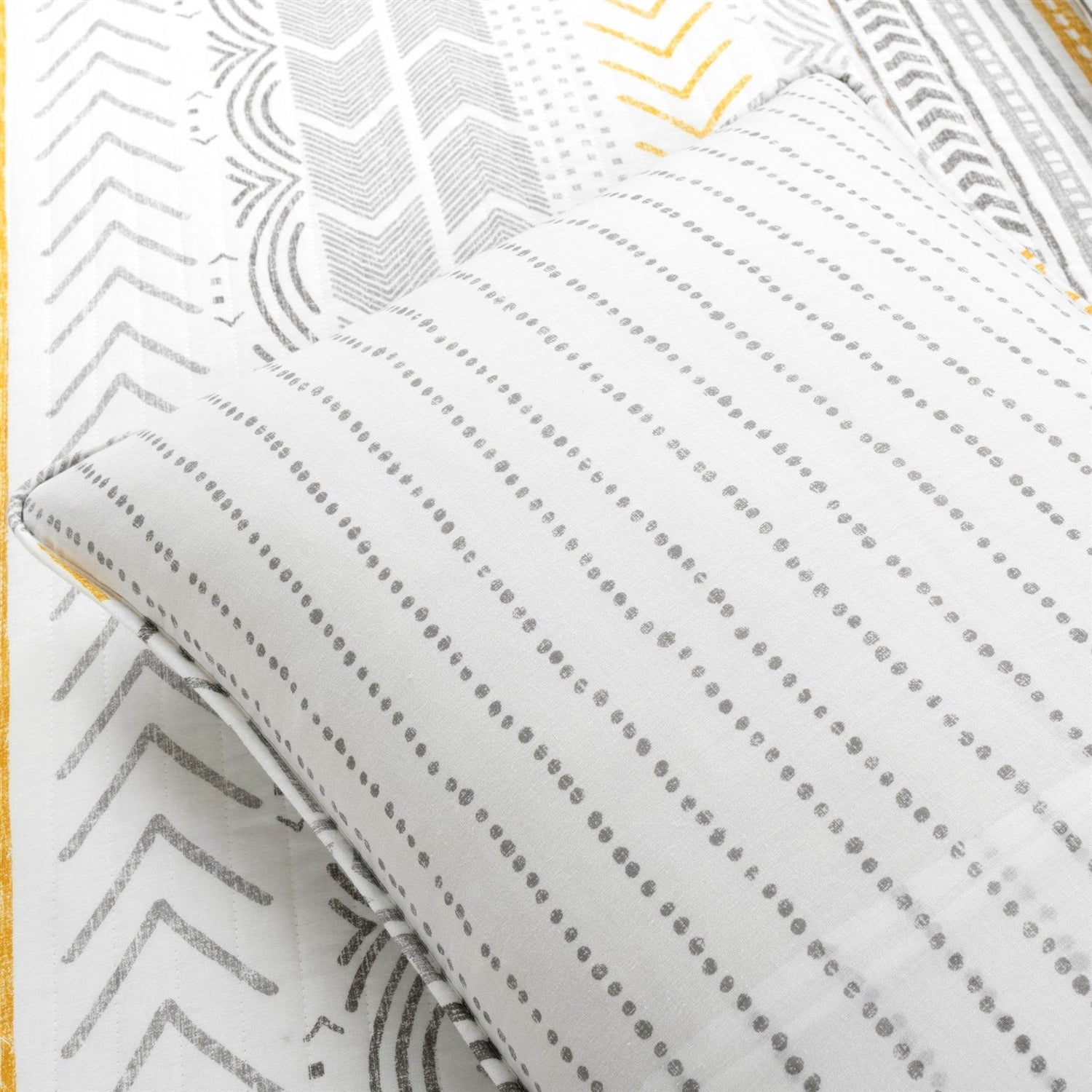 King Scandinavian Grey/Yellow/White Chevron Stripe Reversible Cotton Quilt Set-3