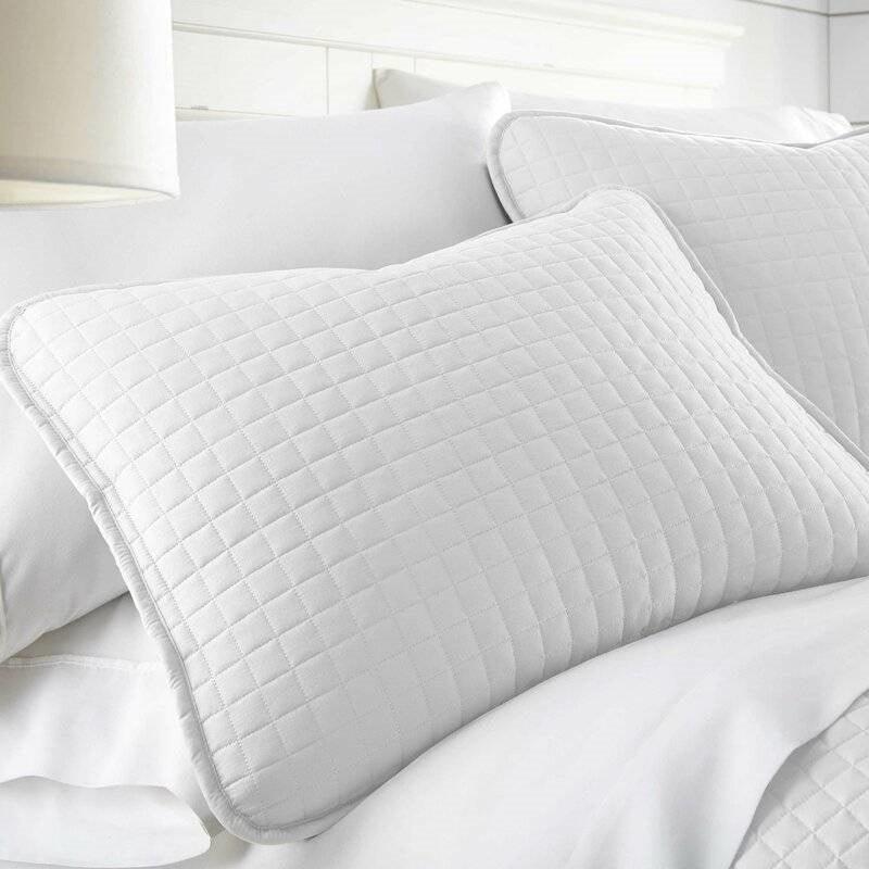 King/Cal King Lightweight White Ultra Soft 3-Piece Microfiber Quilt Set-2