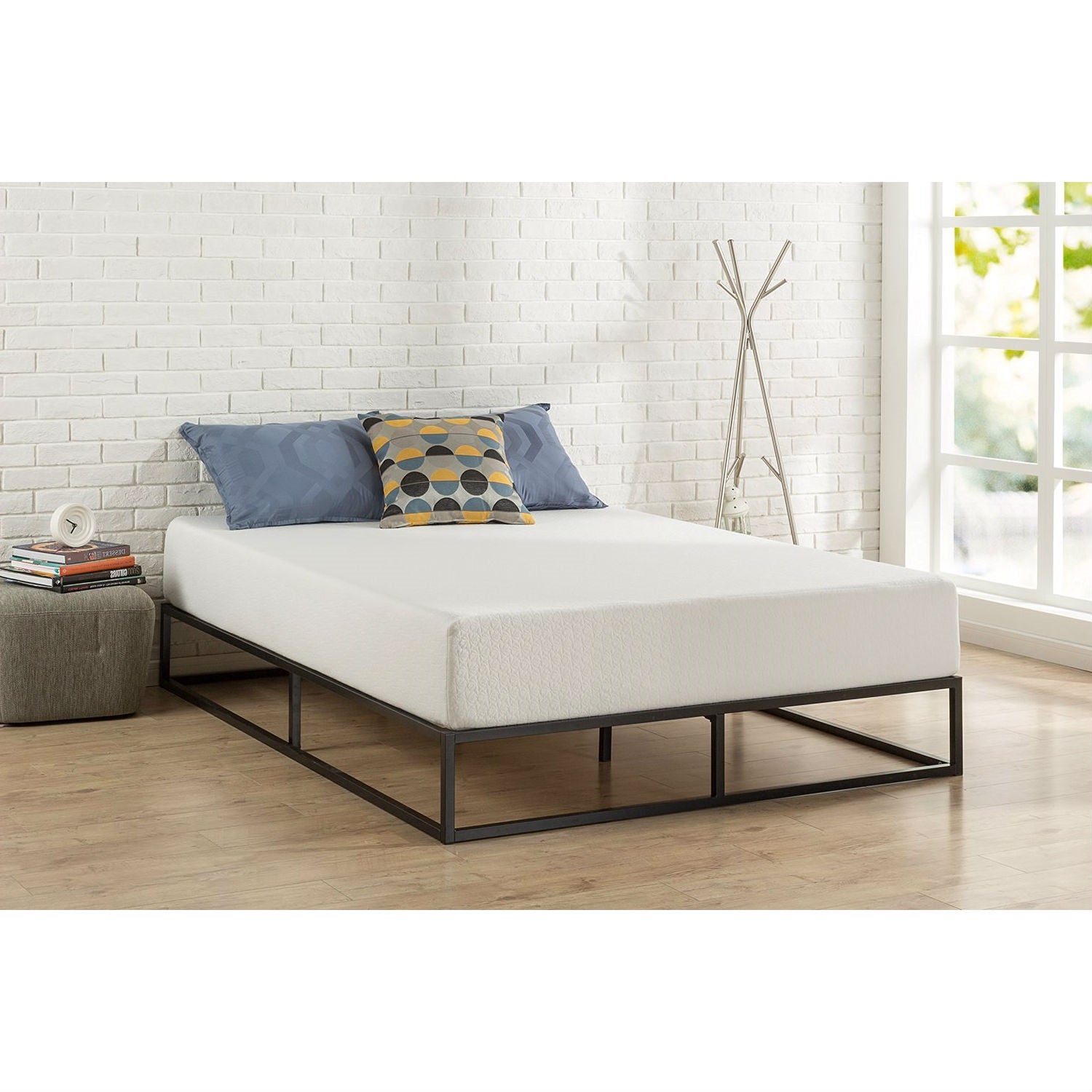 King size Modern 10-inch Low Profile Metal Platform Bed Frame with Wood Slats-1