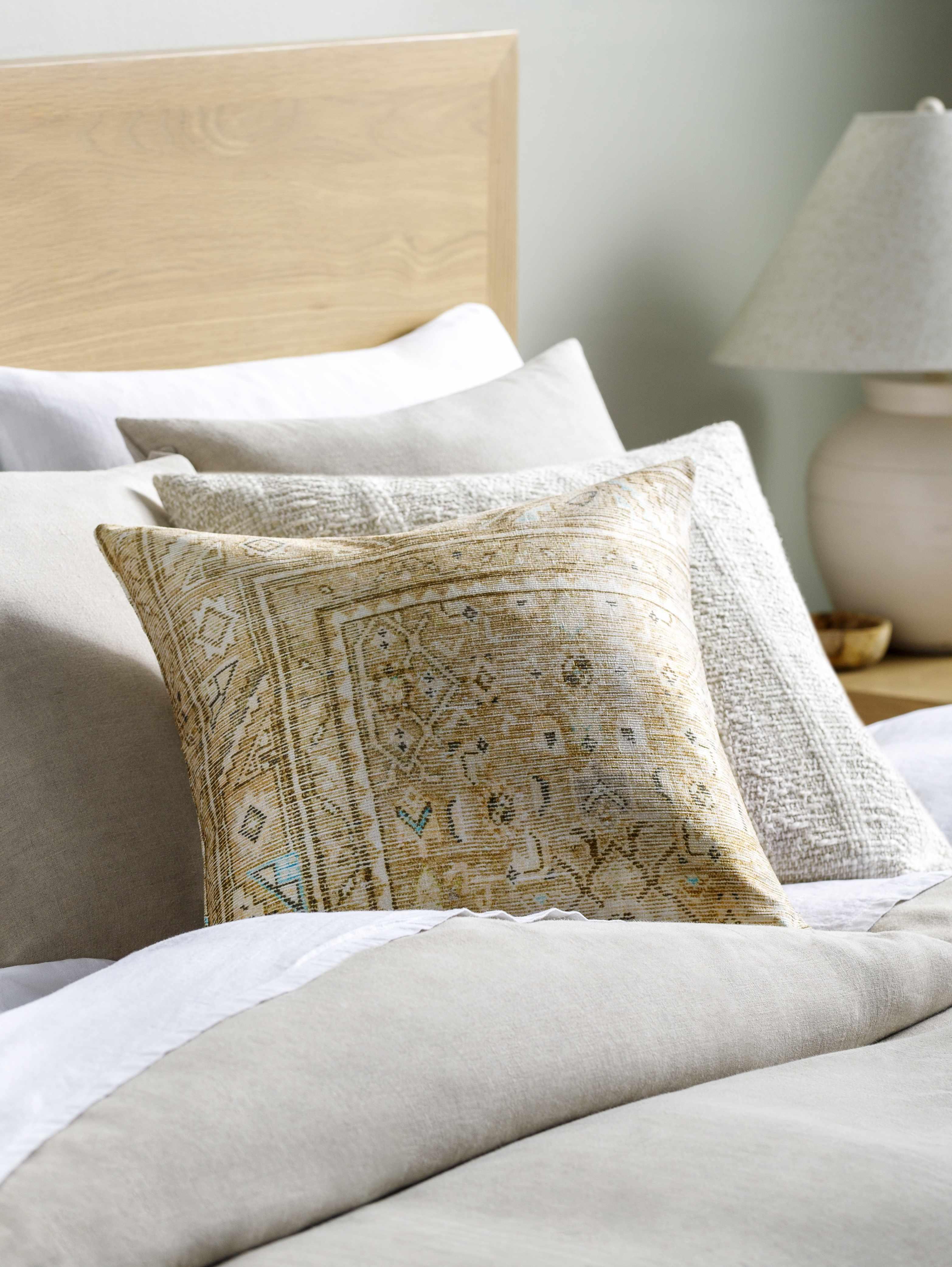 Acasia Throw Pillow - PRHOMZ