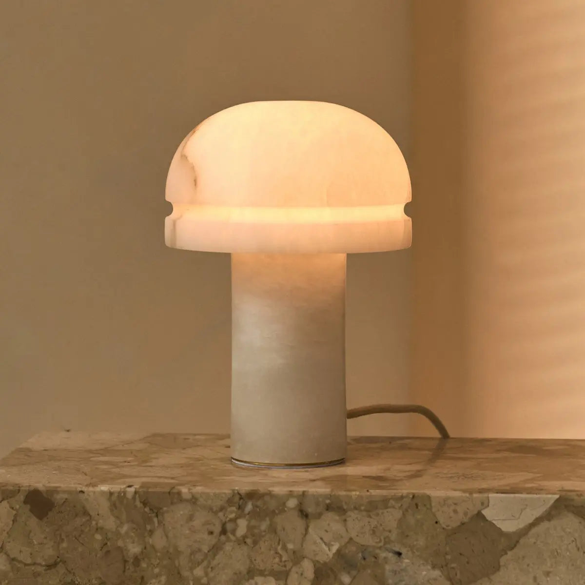 Leonardo Stylish Alabaster Lamp – Elegant Lighting for Your Home-0