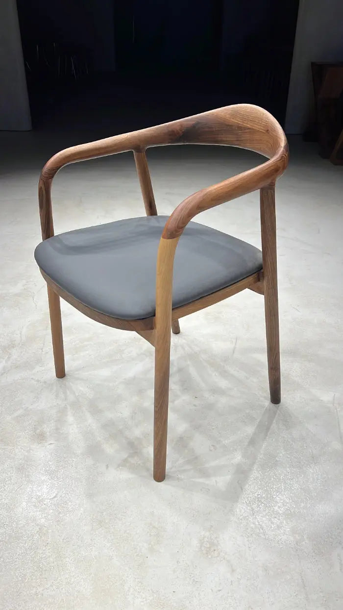 Luxury Solid Wood Chair Made Of Walnut C-2