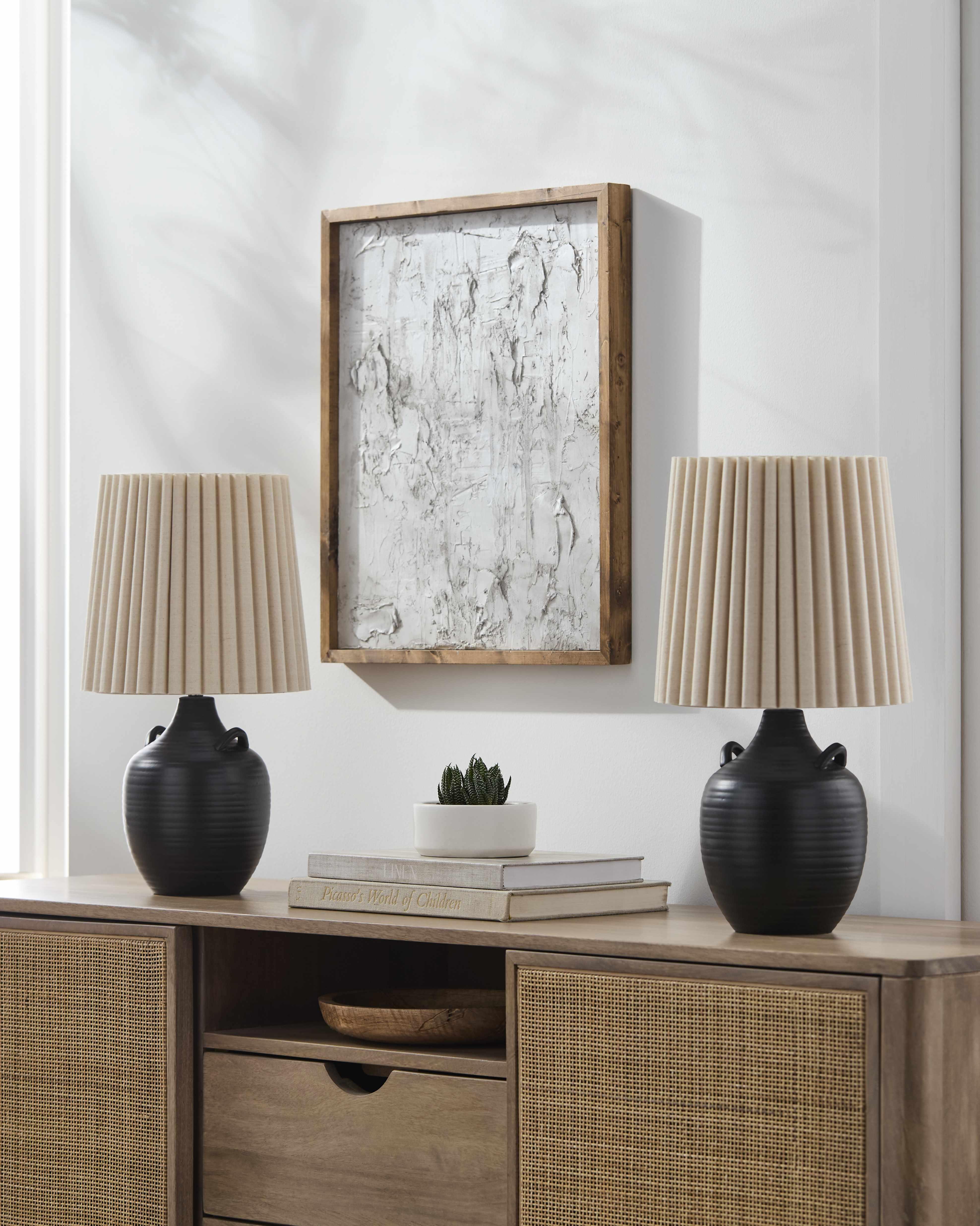 Marostica Black & Cream Ceramic Table Lamp - PRHOMZ