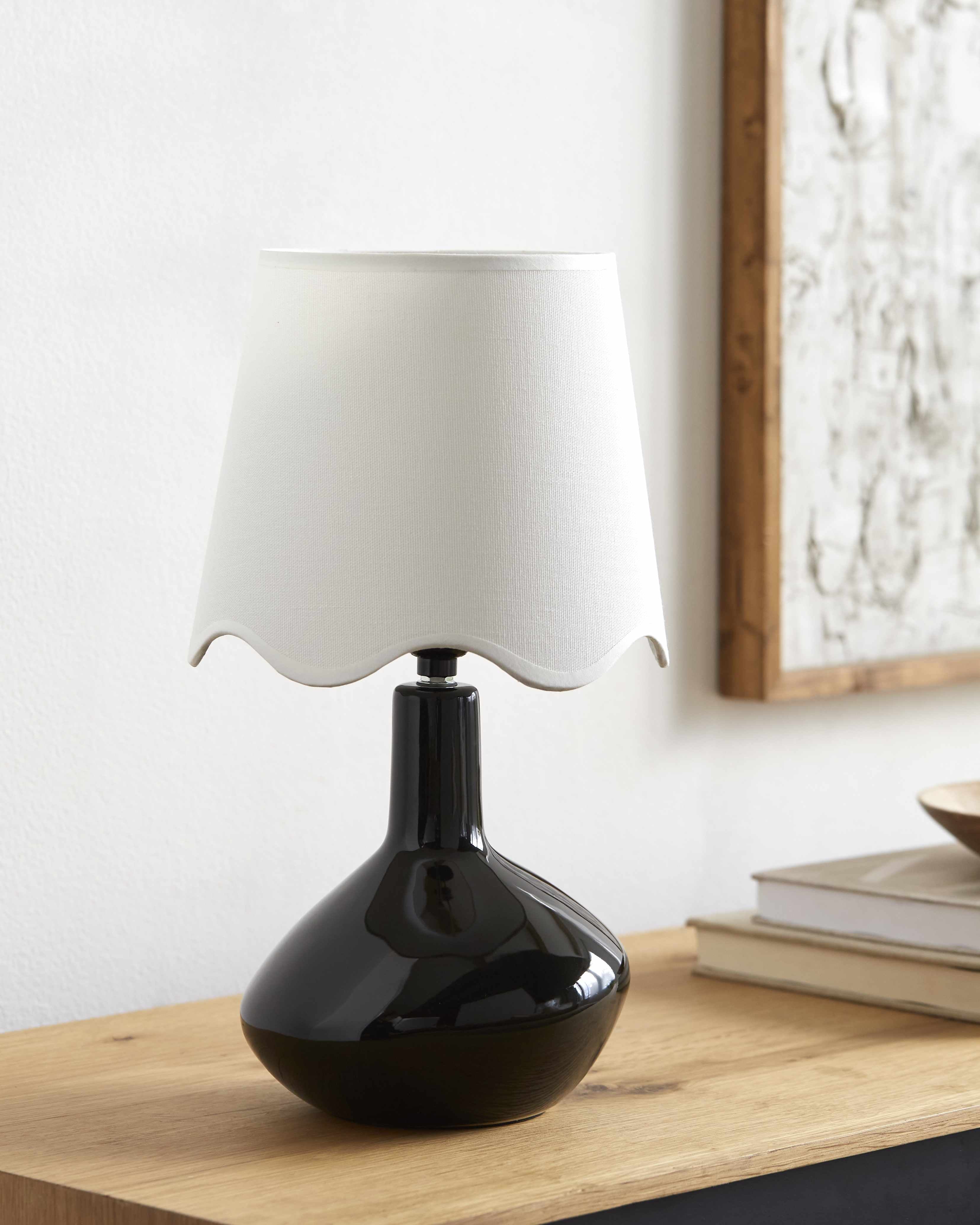 Neuenhagen Black & White Ceramic Table Lamp-4