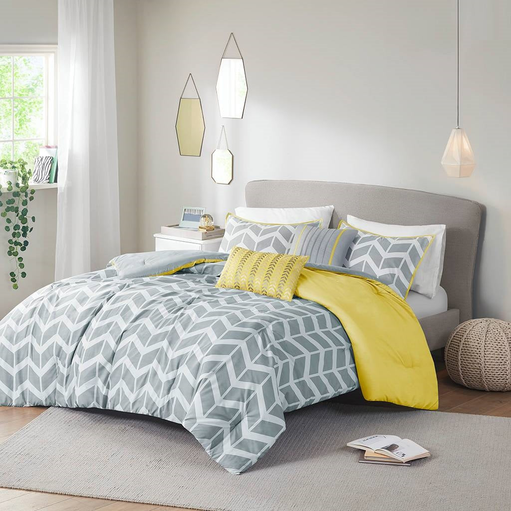 King / Cal King Reversible Comforter Set in Grey White Yellow Chevron Stripe-0