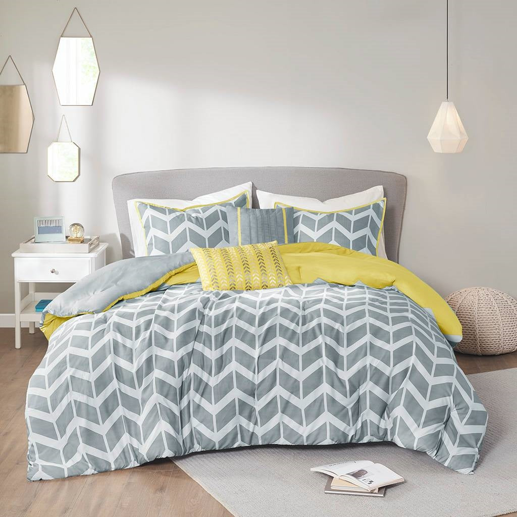 King / Cal King Reversible Comforter Set in Grey White Yellow Chevron Stripe-2