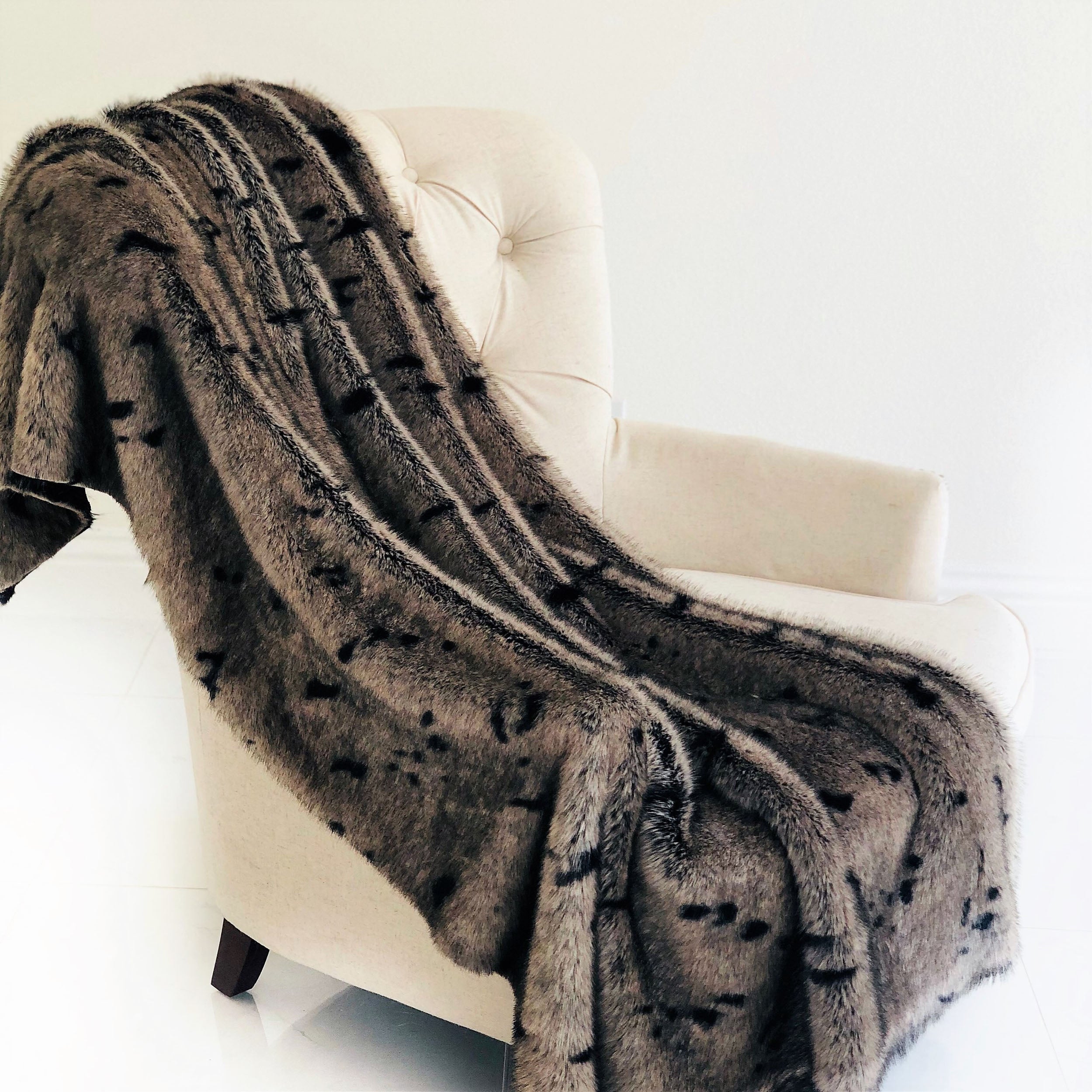 Gunmetal Gray Tones Tissavel Faux Fur Luxury Throw-1