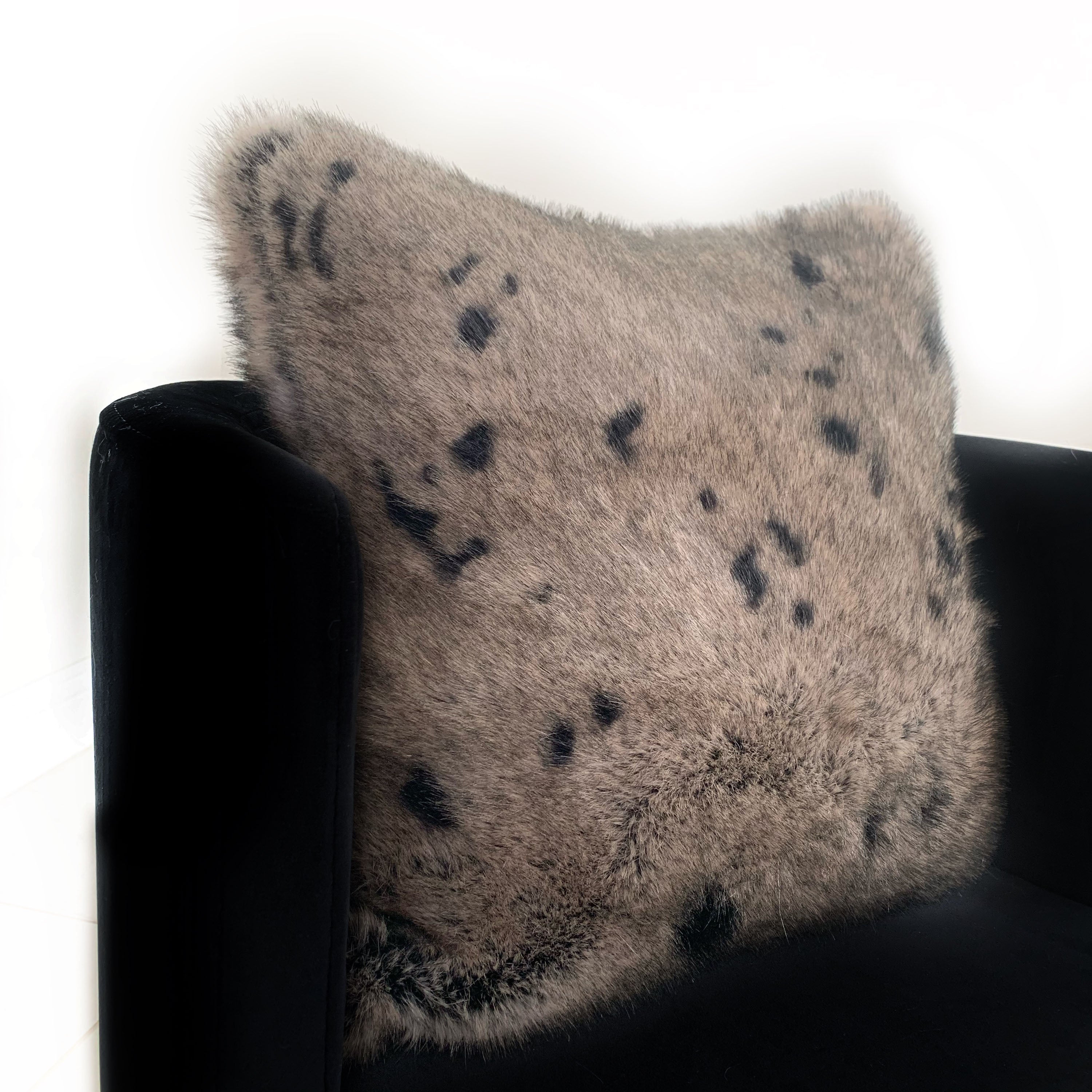 Plutus Gray Gunmetal Two Tone Animal Faux Fur Luxury Throw Pillow-2