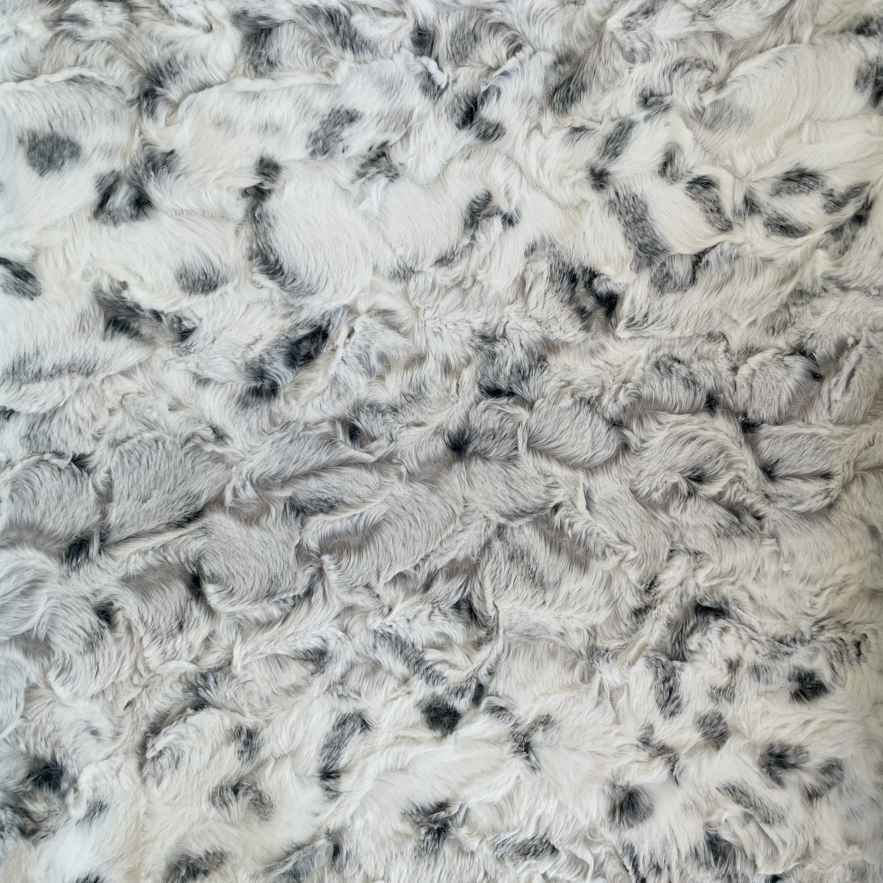 Plutus Alloy Snowy Owl Faux Fur Luxury Throw Blanket-1