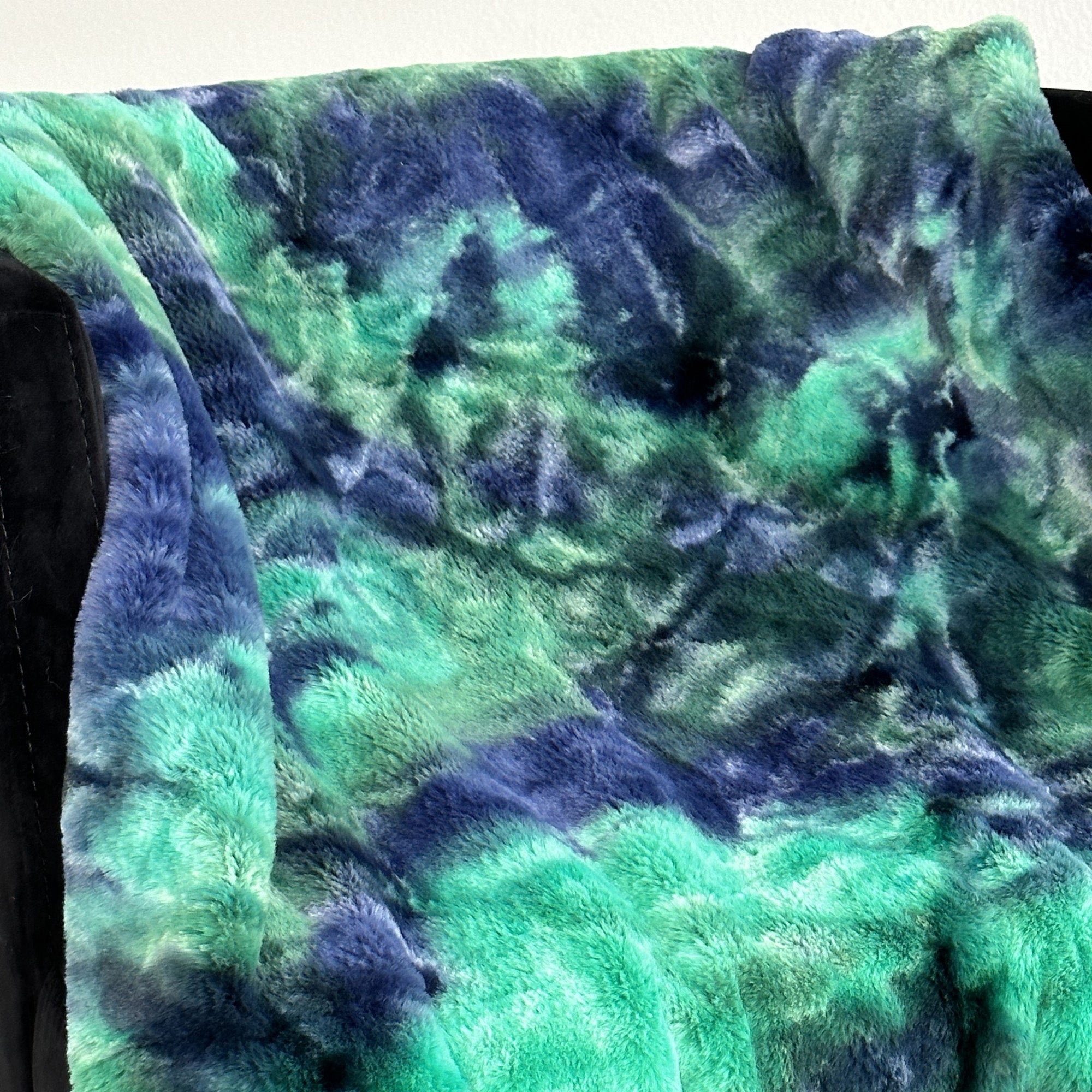 Plutus Green Blue Northern Lights Faux Fur Luxury Throw Blanket-1