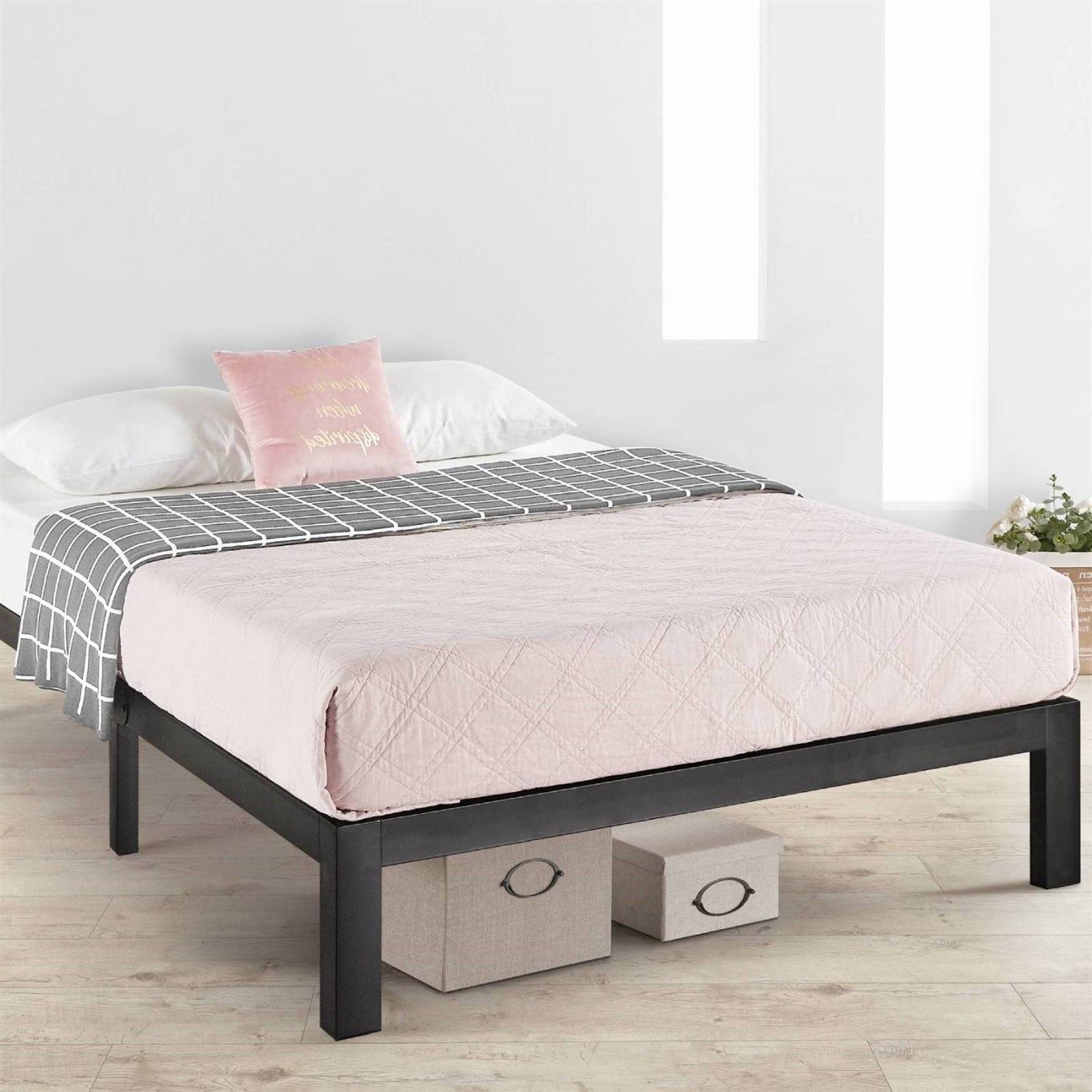 Queen size Metal Platform Bed Frame with 3.86 inch Wide Heavy Duty Steel Slats-1