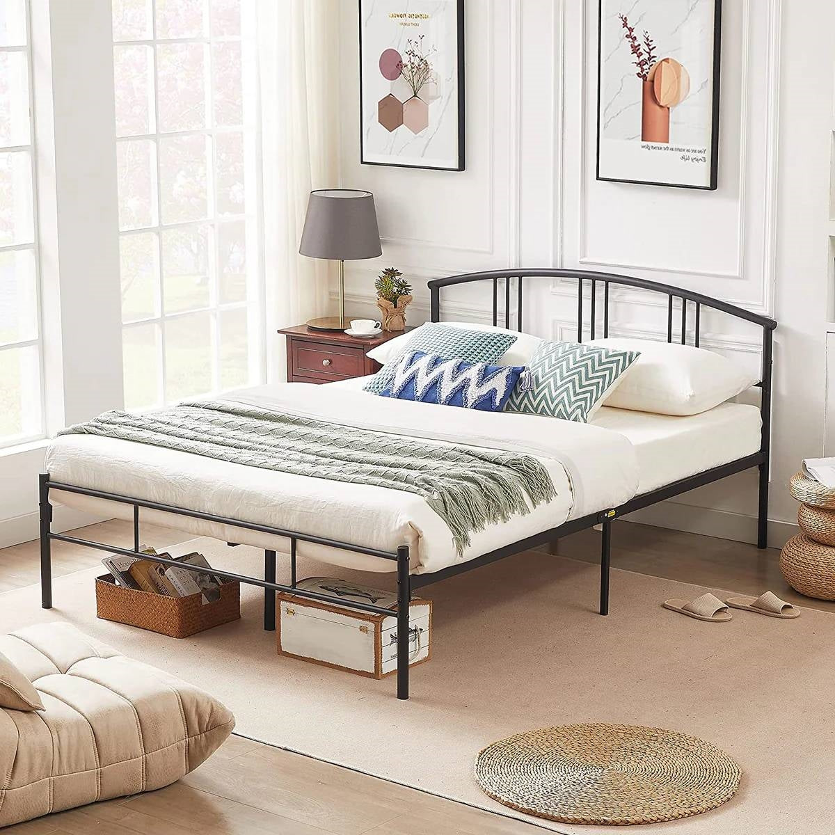 Queen size Black Metal Platform Bed Frame with Arched Headboard-1