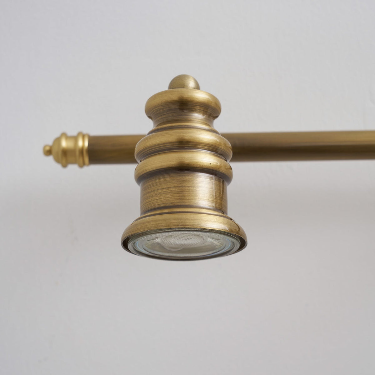 Vantage Series | Brass Linear Spotlight Bar with MR16 LED Heads for Vanity Lighting