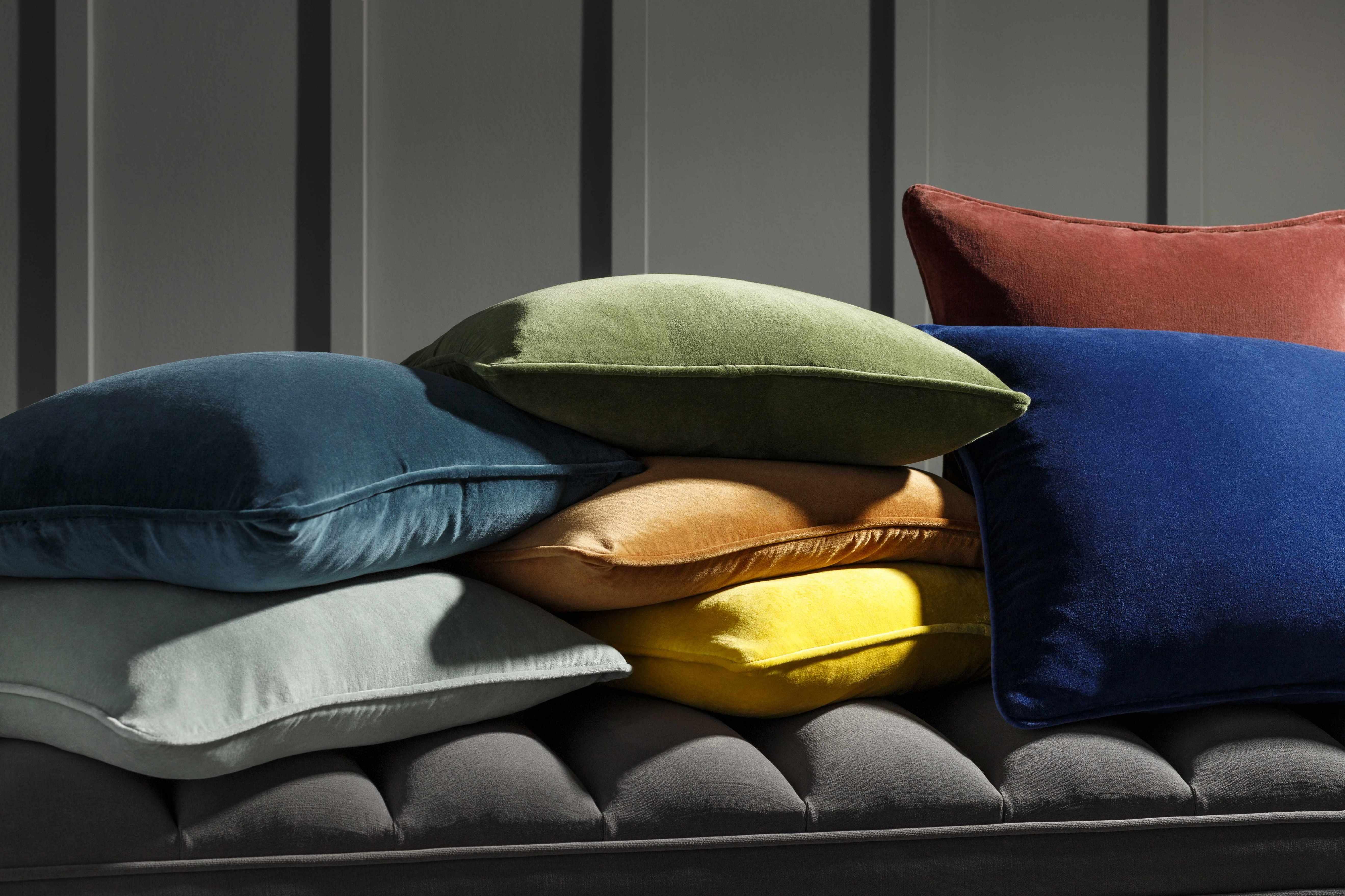 Warrington Navy Square Throw Pillow - PRHOMZ