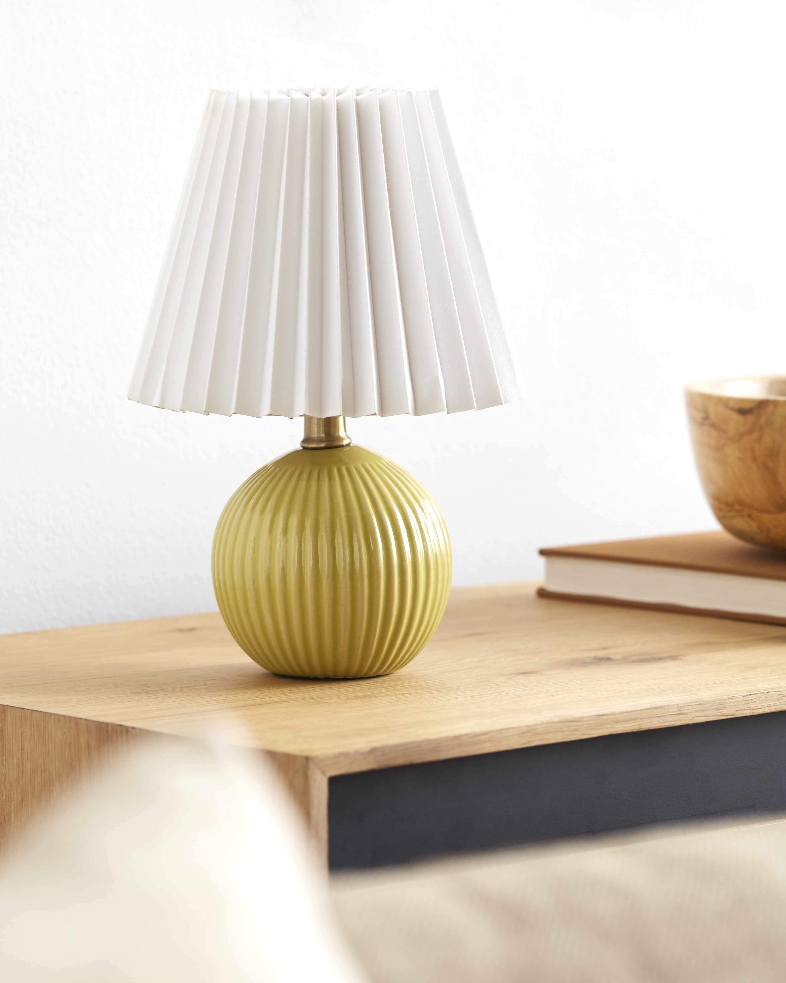Shahrekord Olive Ceramic Table Lamp - PRHOMZ